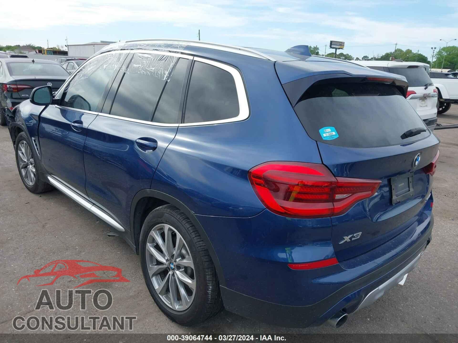 BMW X3 2018 - 5UXTR9C58JLD71648