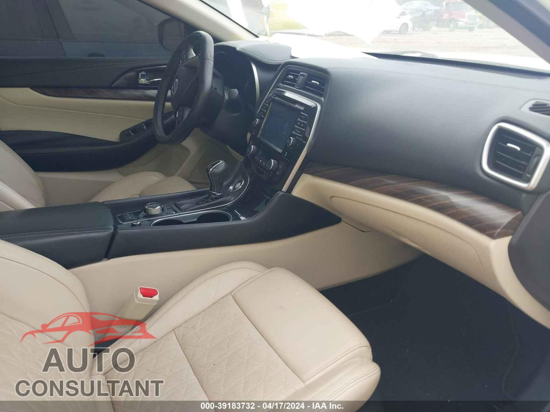 NISSAN MAXIMA 2017 - 1N4AA6AP1HC375847