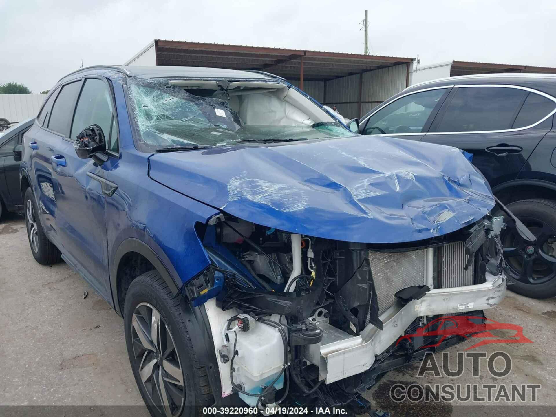 KIA SORENTO 2023 - 5XYRH4LF0PG223814