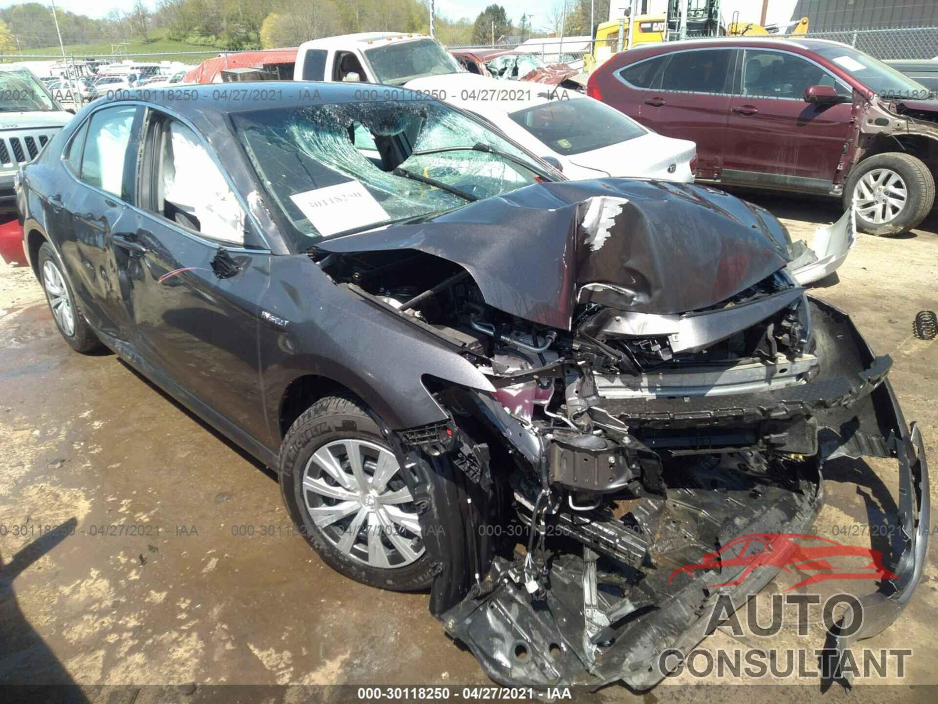 TOYOTA CAMRY 2018 - 4T1B31HK3JU001824
