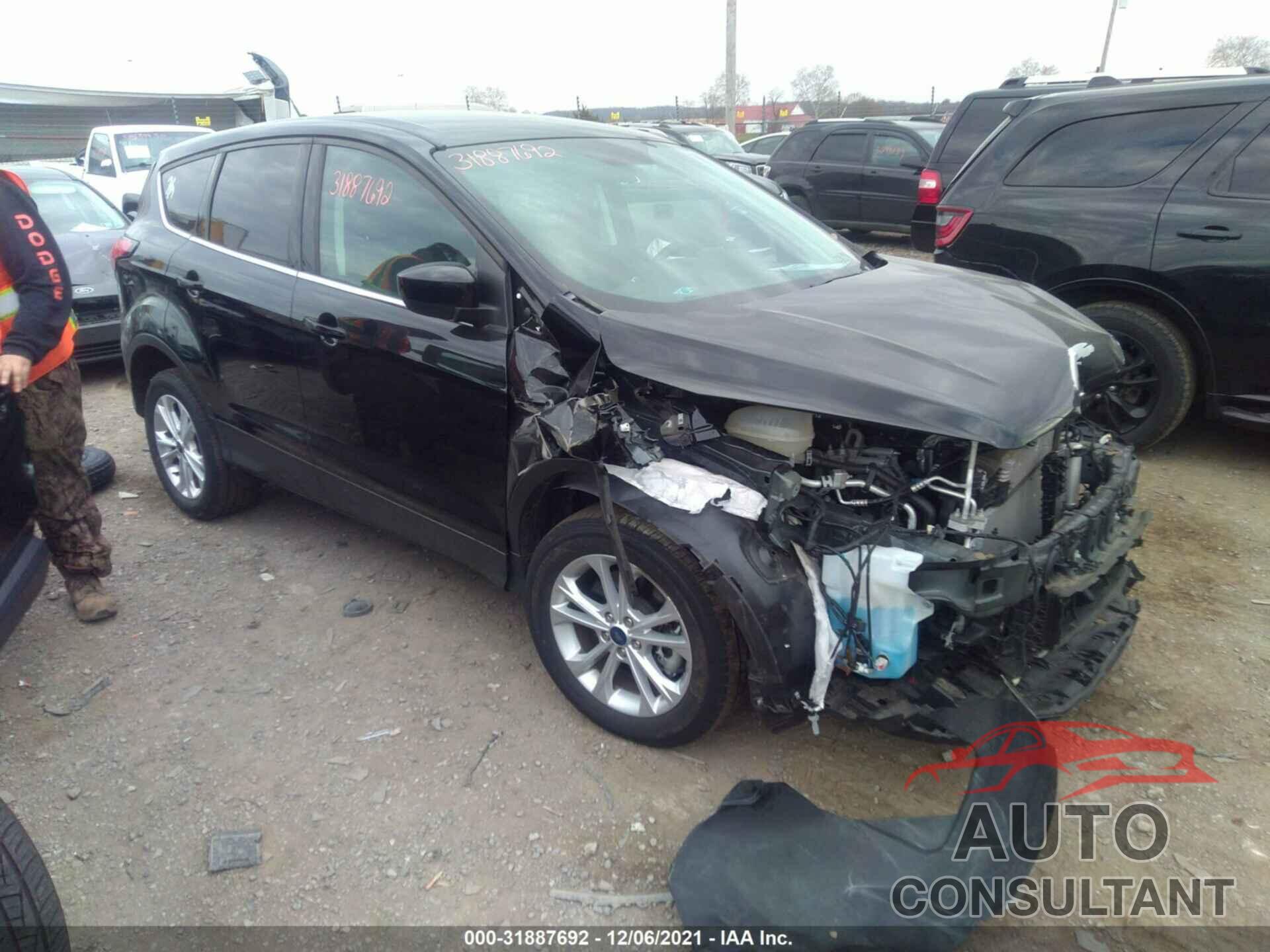 FORD ESCAPE 2019 - 1FMCU9GD8KUA38873