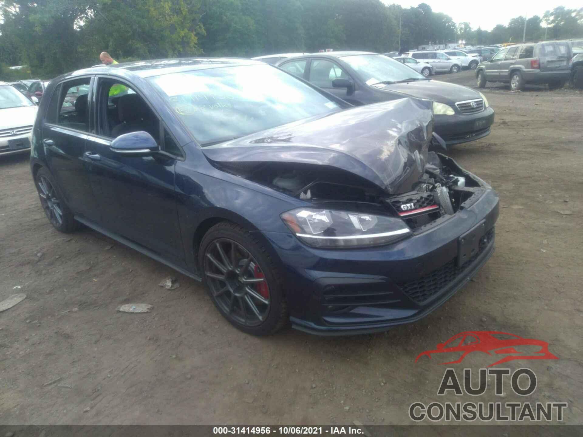 VOLKSWAGEN GOLF GTI 2018 - 3VW547AU3JM279671