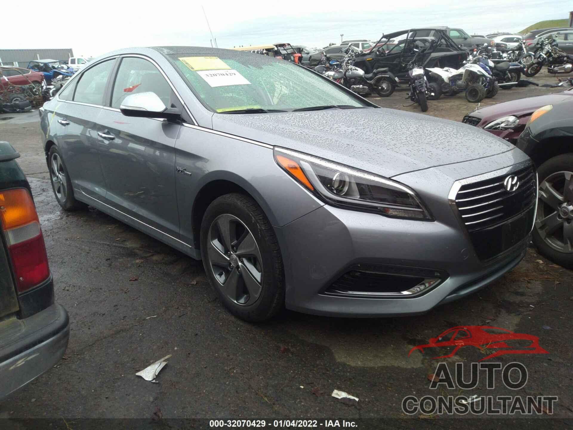 HYUNDAI SONATA HYBRID 2017 - KMHE34L18HA050462