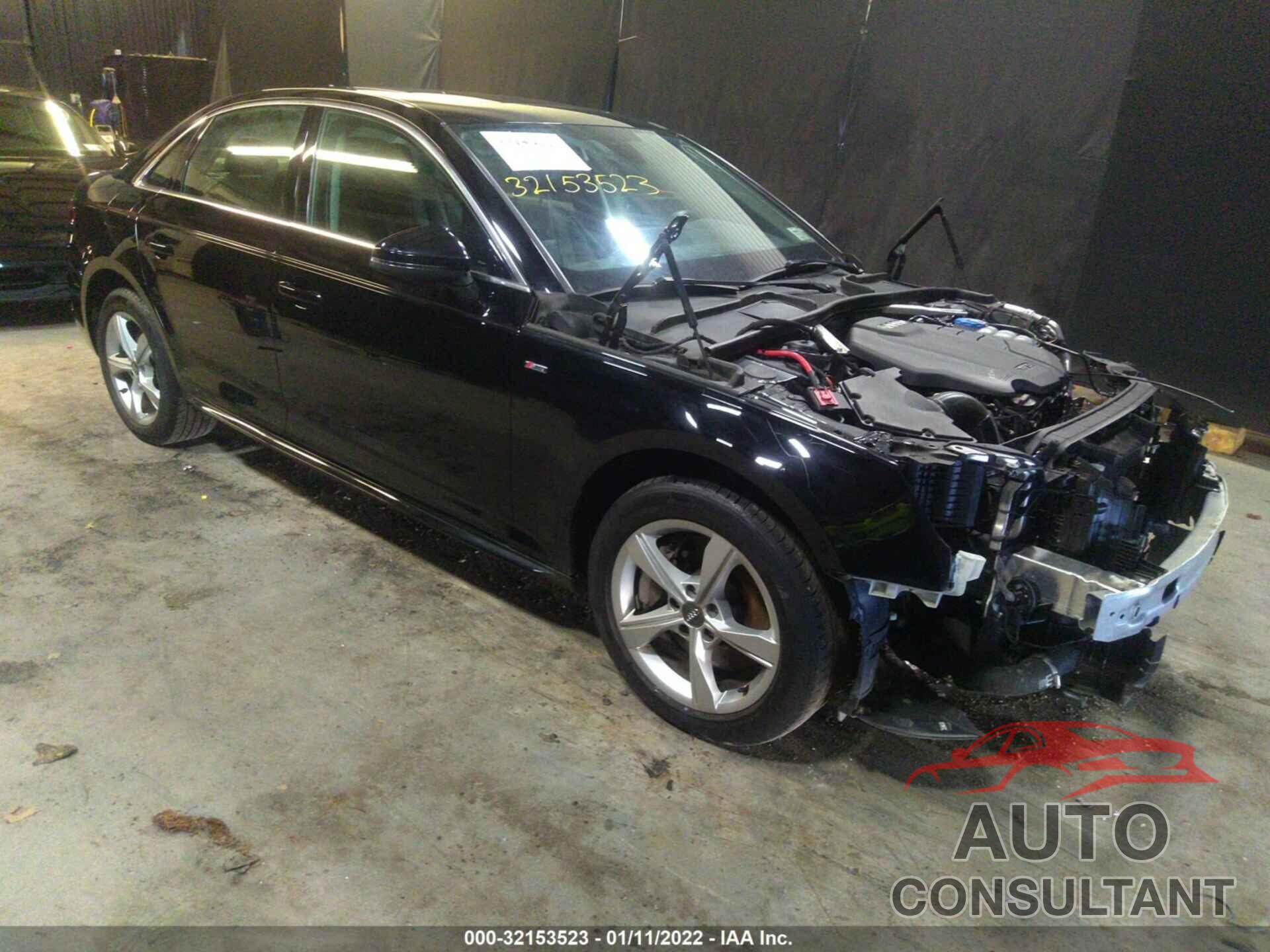 AUDI A4 2019 - WAUDNAF42KN005707