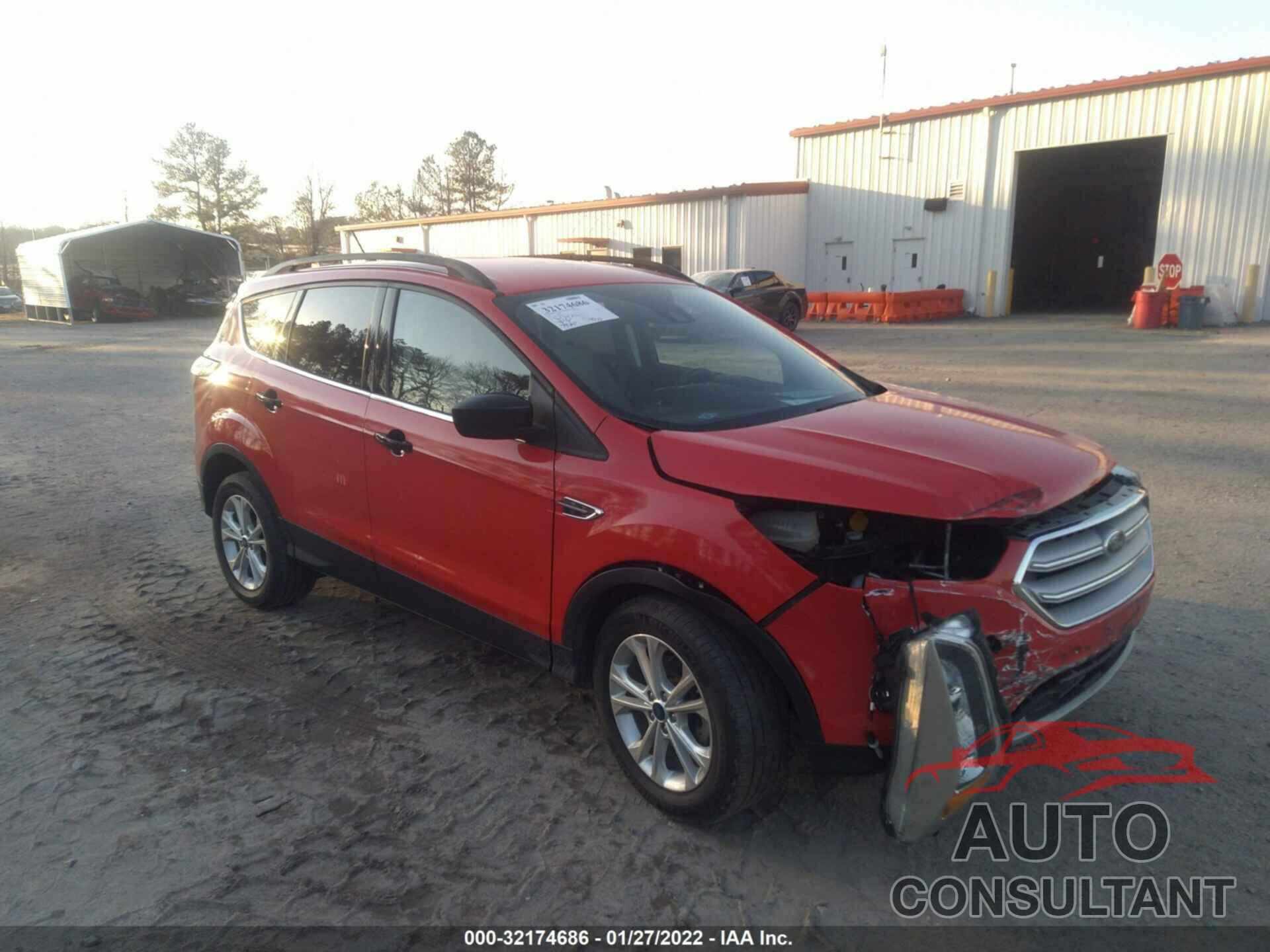 FORD ESCAPE 2018 - 1FMCU0GD8JUB16983