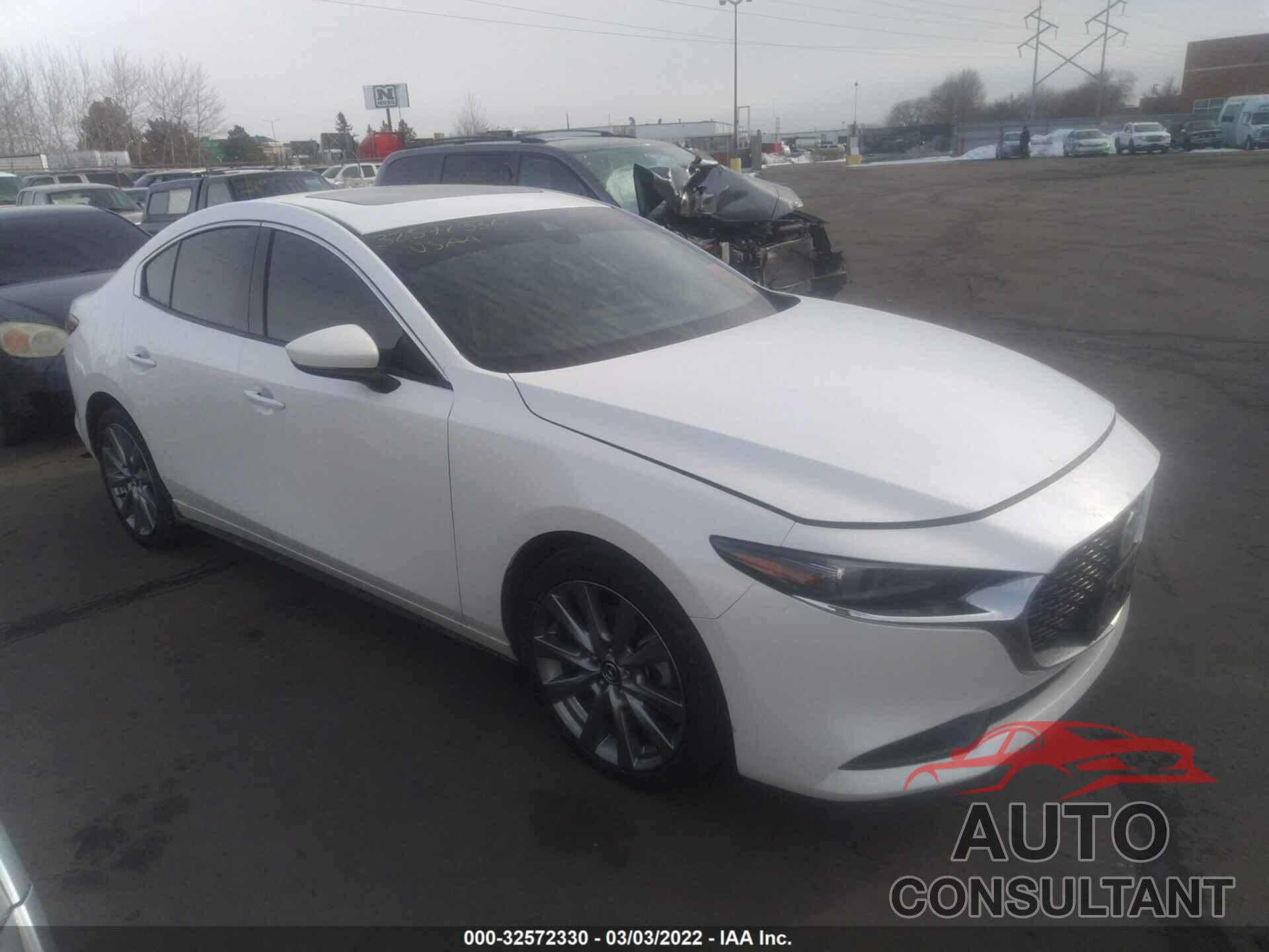 MAZDA MAZDA3 SEDAN 2019 - JM1BPBEM6K1131667