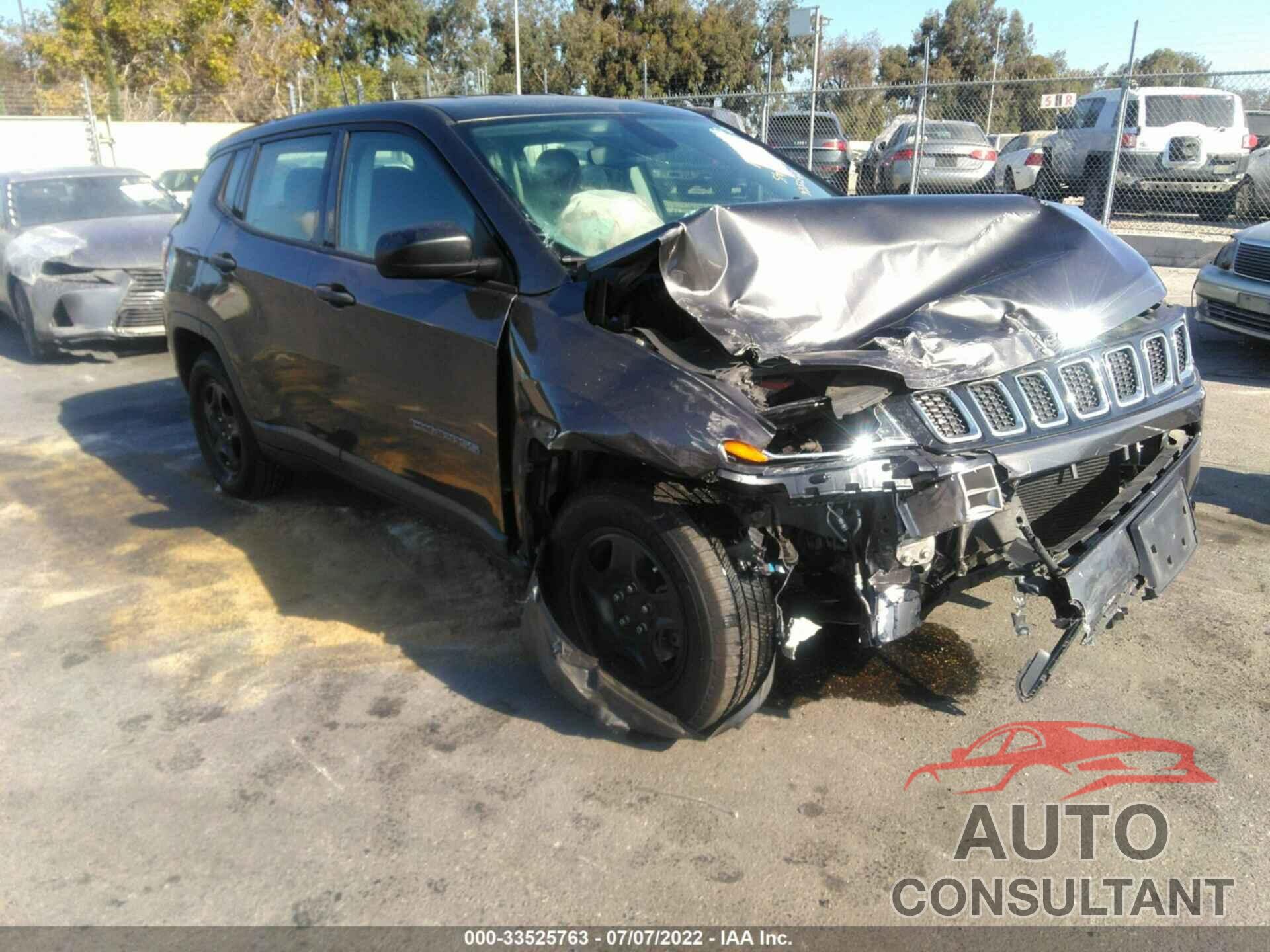 JEEP COMPASS 2018 - 3C4NJCAB4JT502647