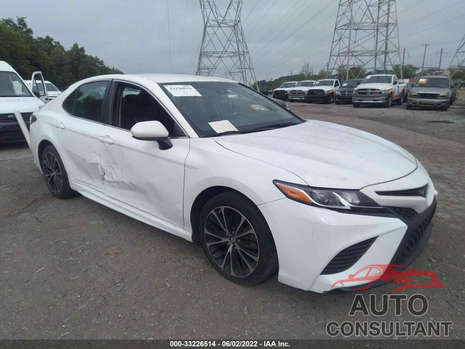 TOYOTA CAMRY 2018 - 4T1B11HKXJU022353