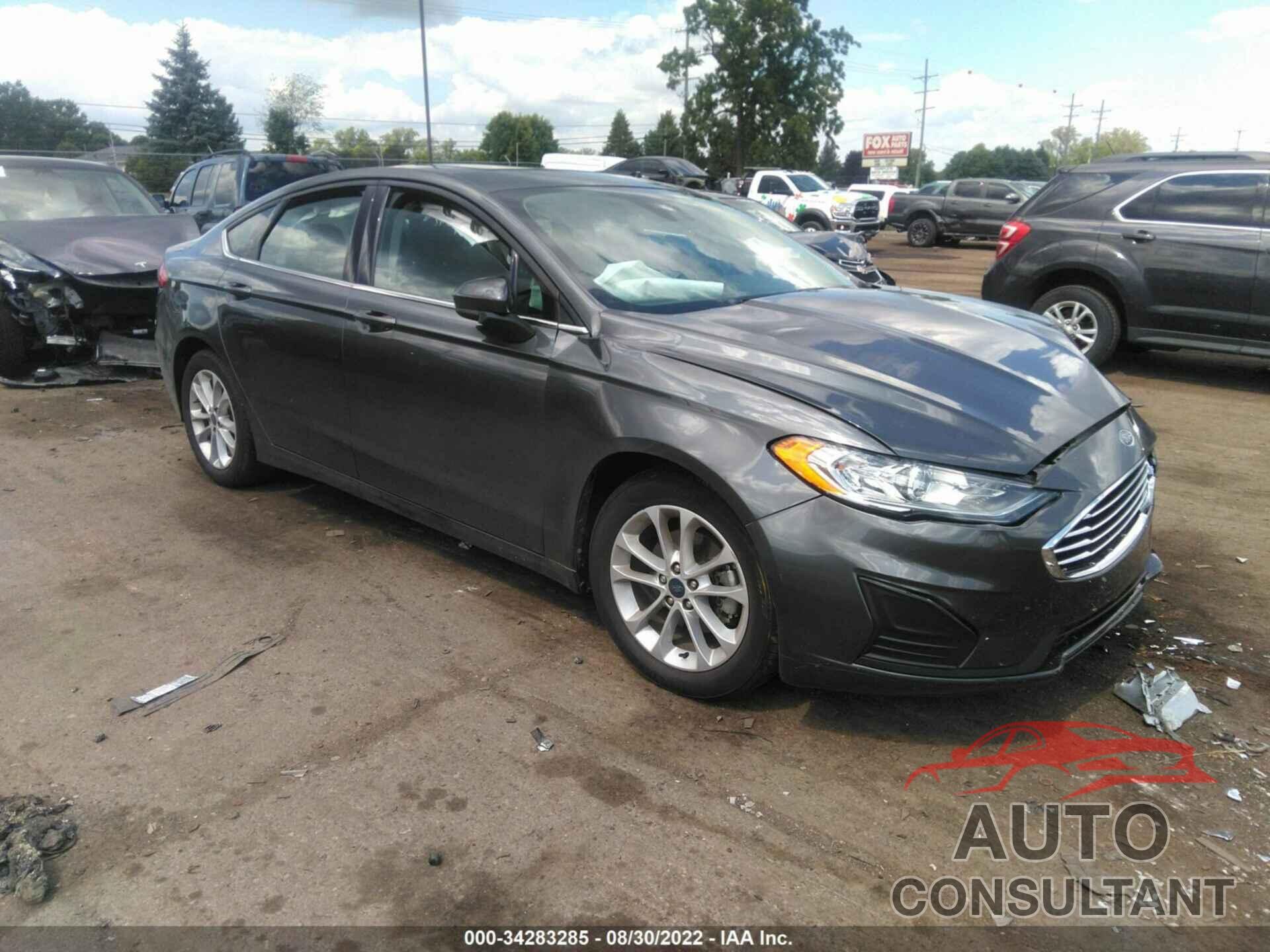 FORD FUSION 2019 - 3FA6P0HDXKR131927