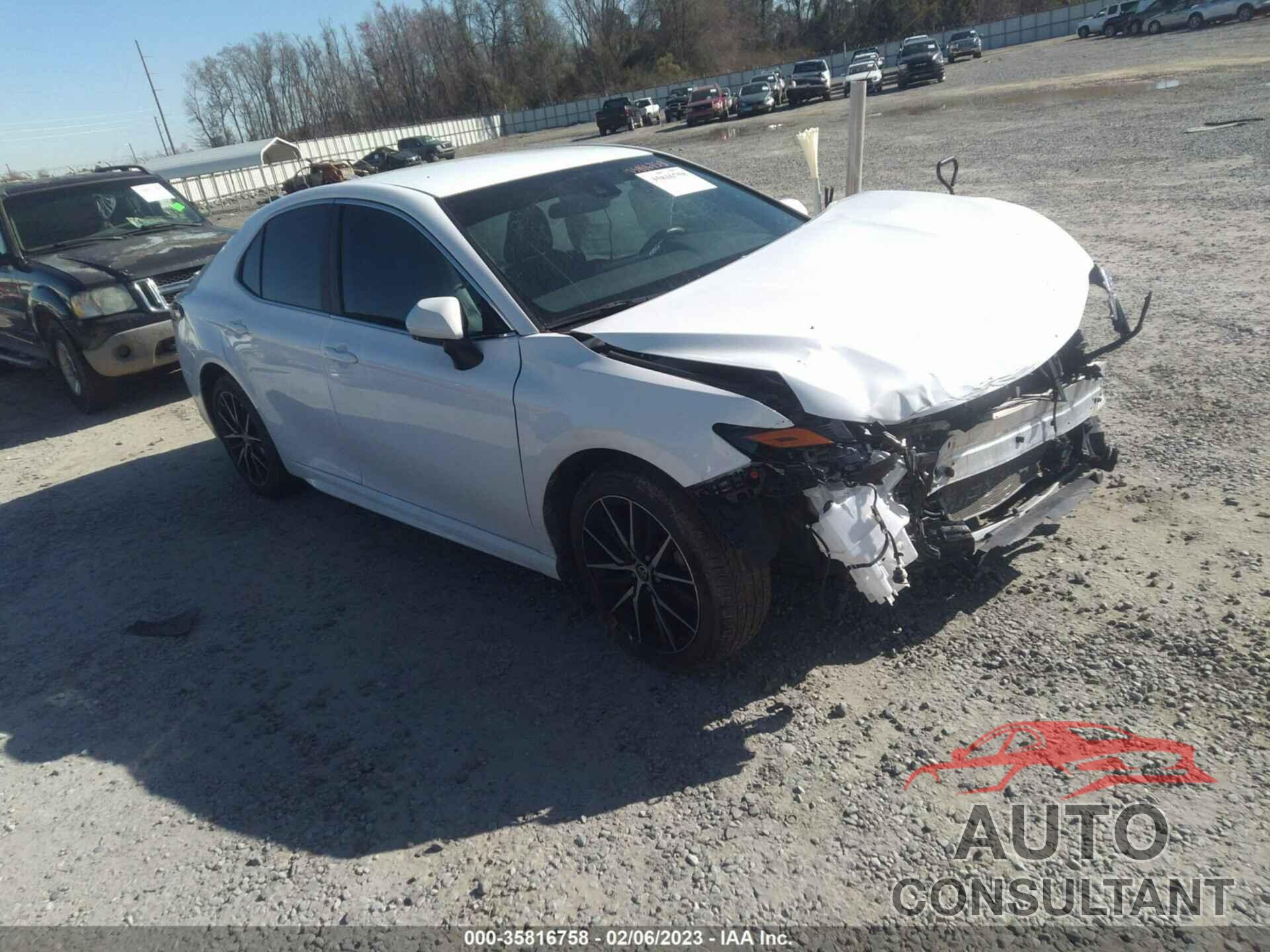 TOYOTA CAMRY 2021 - 4T1G11AK4MU532105