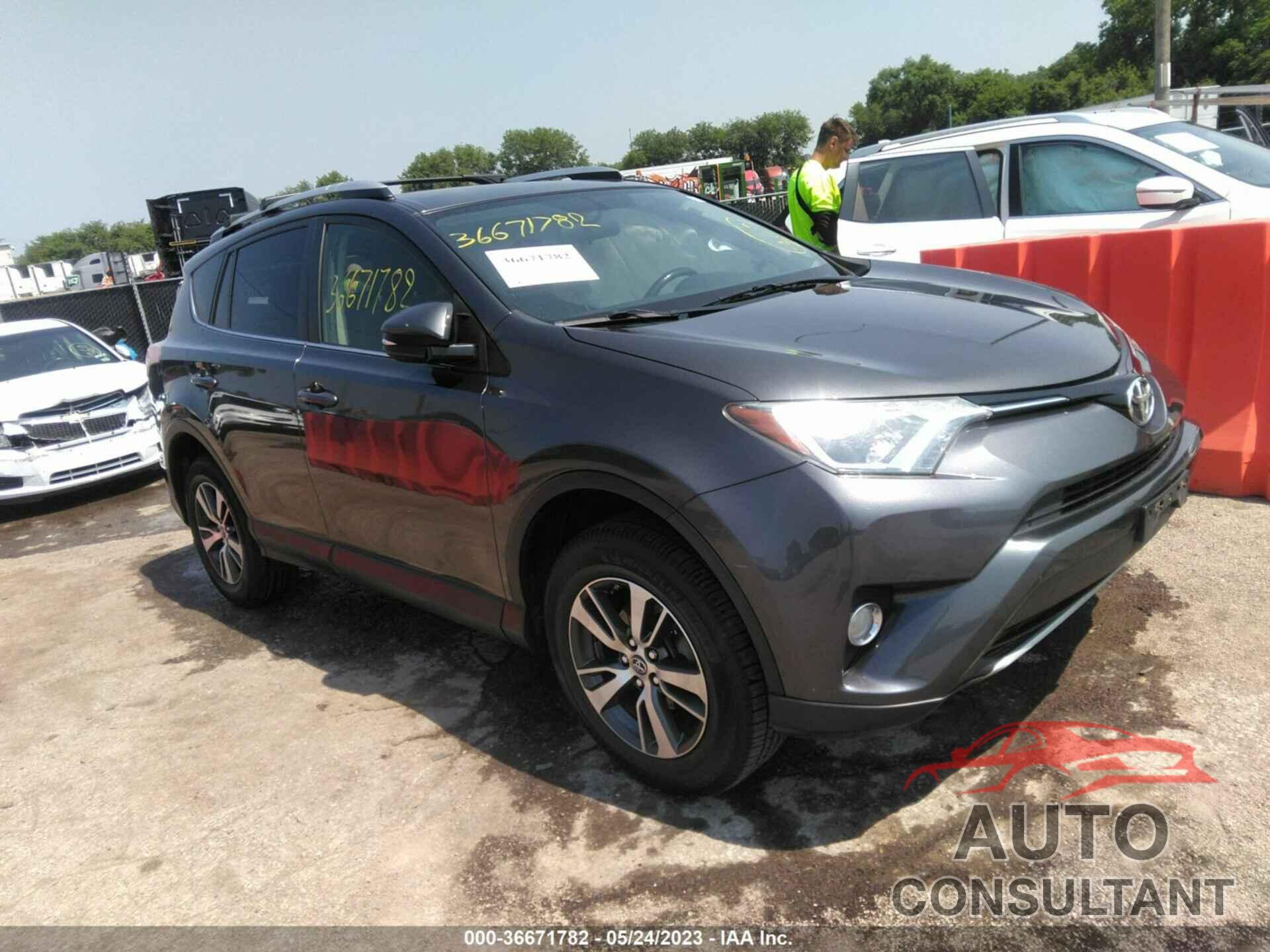 TOYOTA RAV4 2016 - JTMRFREV6GJ078317