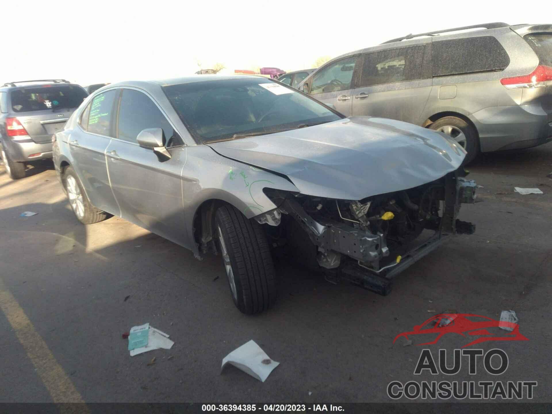 TOYOTA CAMRY 2018 - 4T1B11HK4JU658749