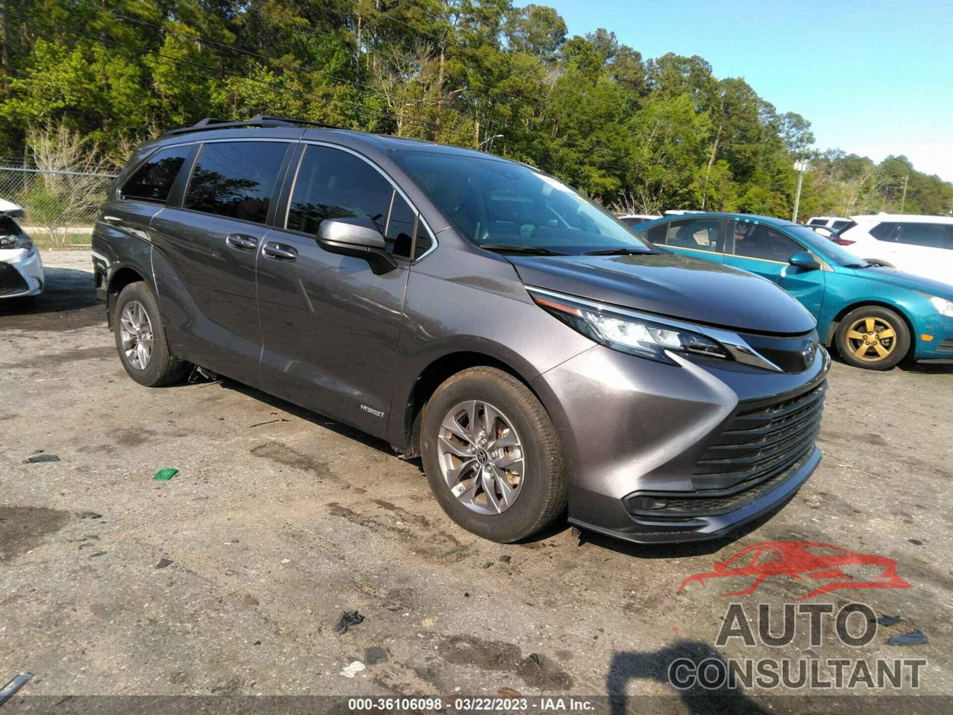 TOYOTA SIENNA 2021 - 5TDBSKFC6MS021549