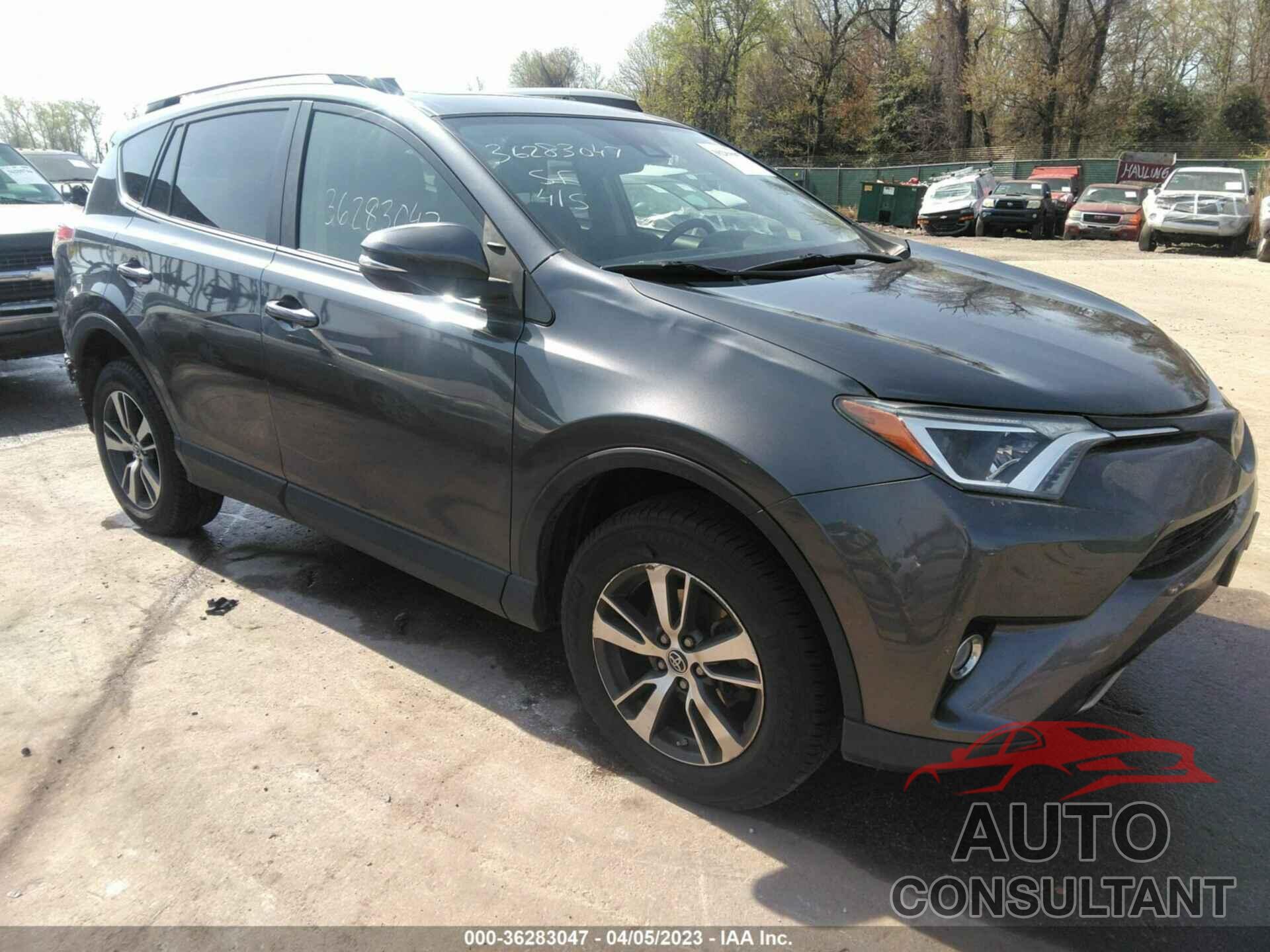 TOYOTA RAV4 2018 - JTMRFREV1JD241719