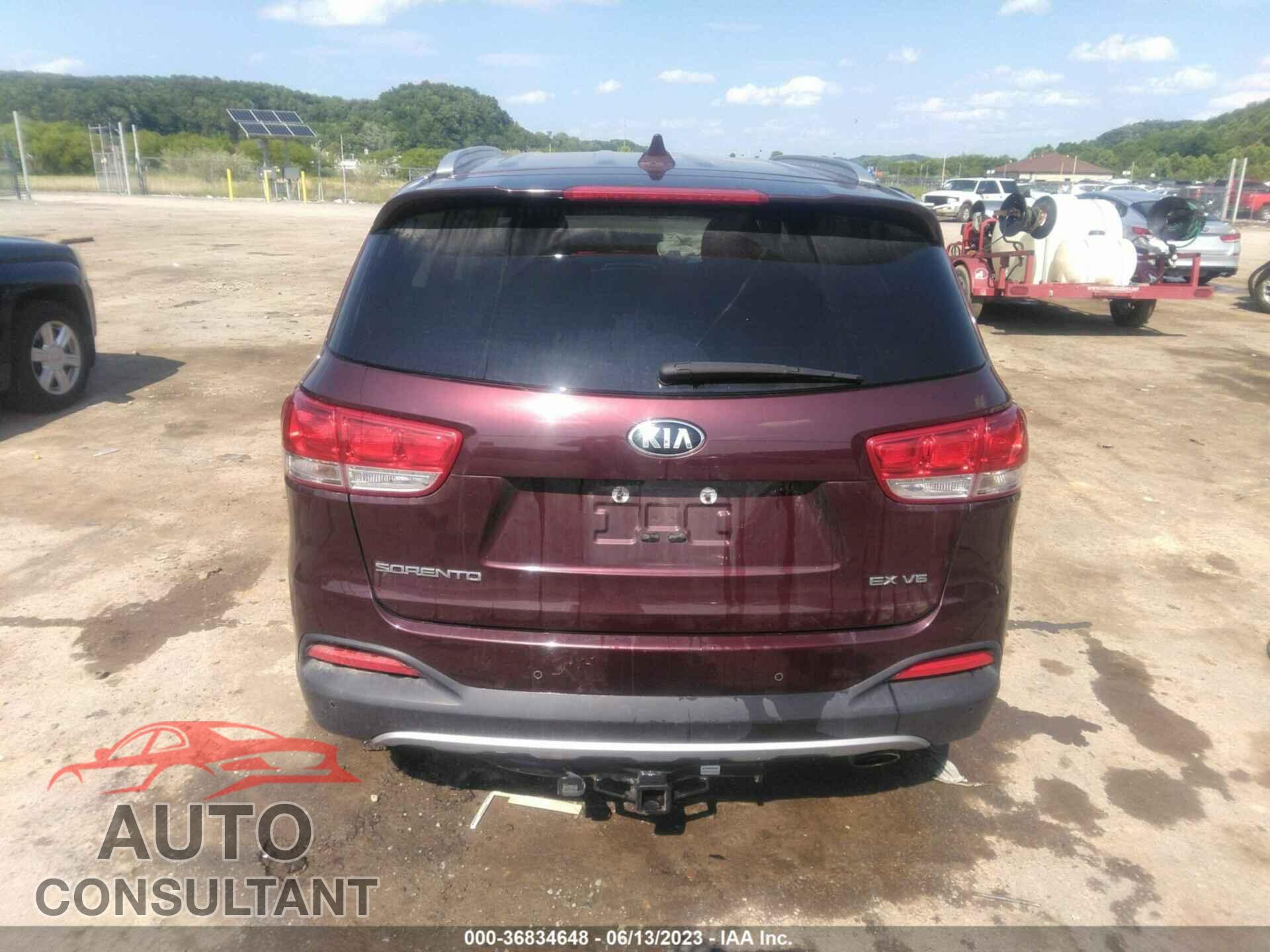 KIA SORENTO 2018 - 5XYPHDA52JG405670
