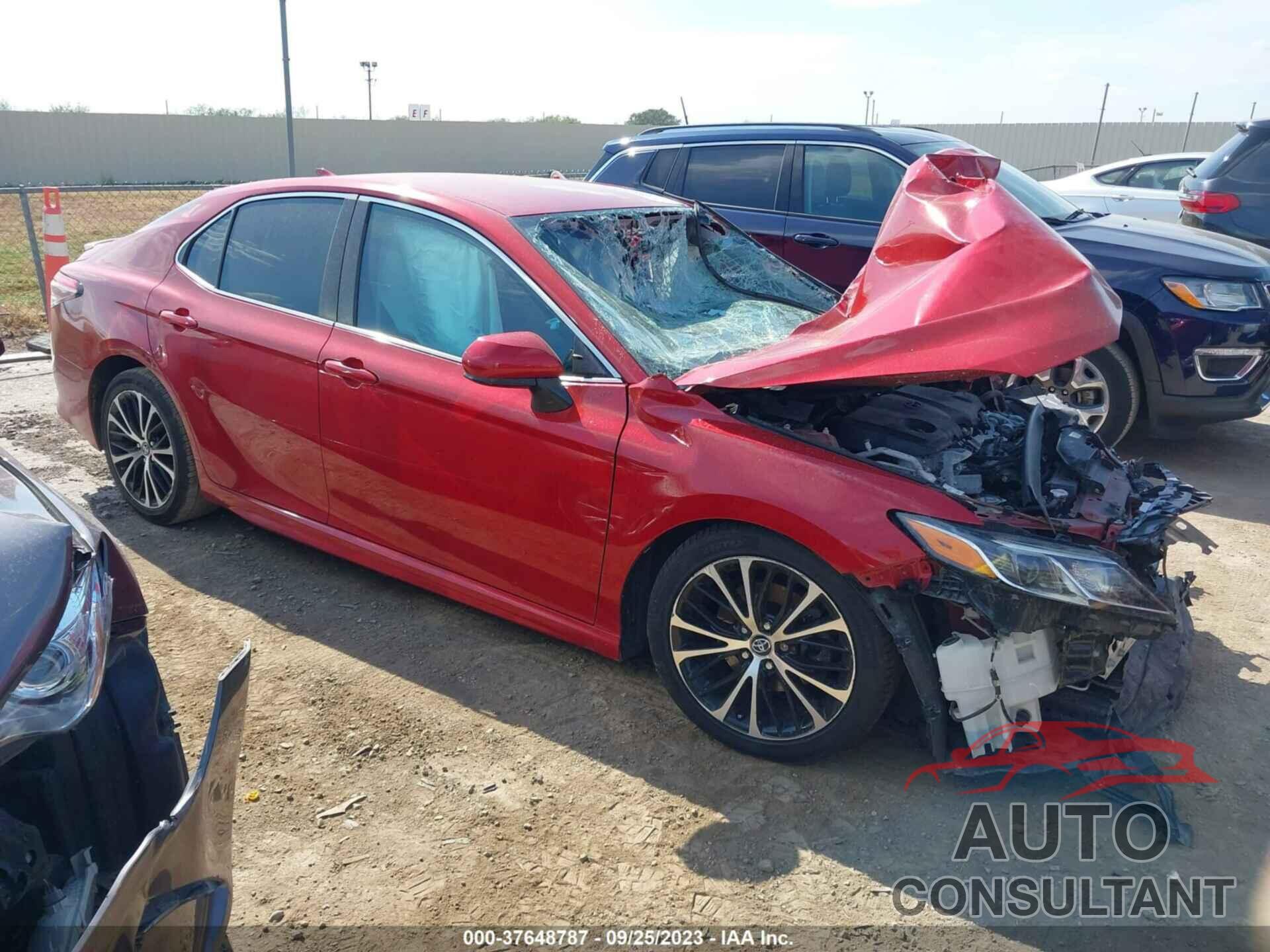 TOYOTA CAMRY 2019 - 4T1B11HKXKU174201