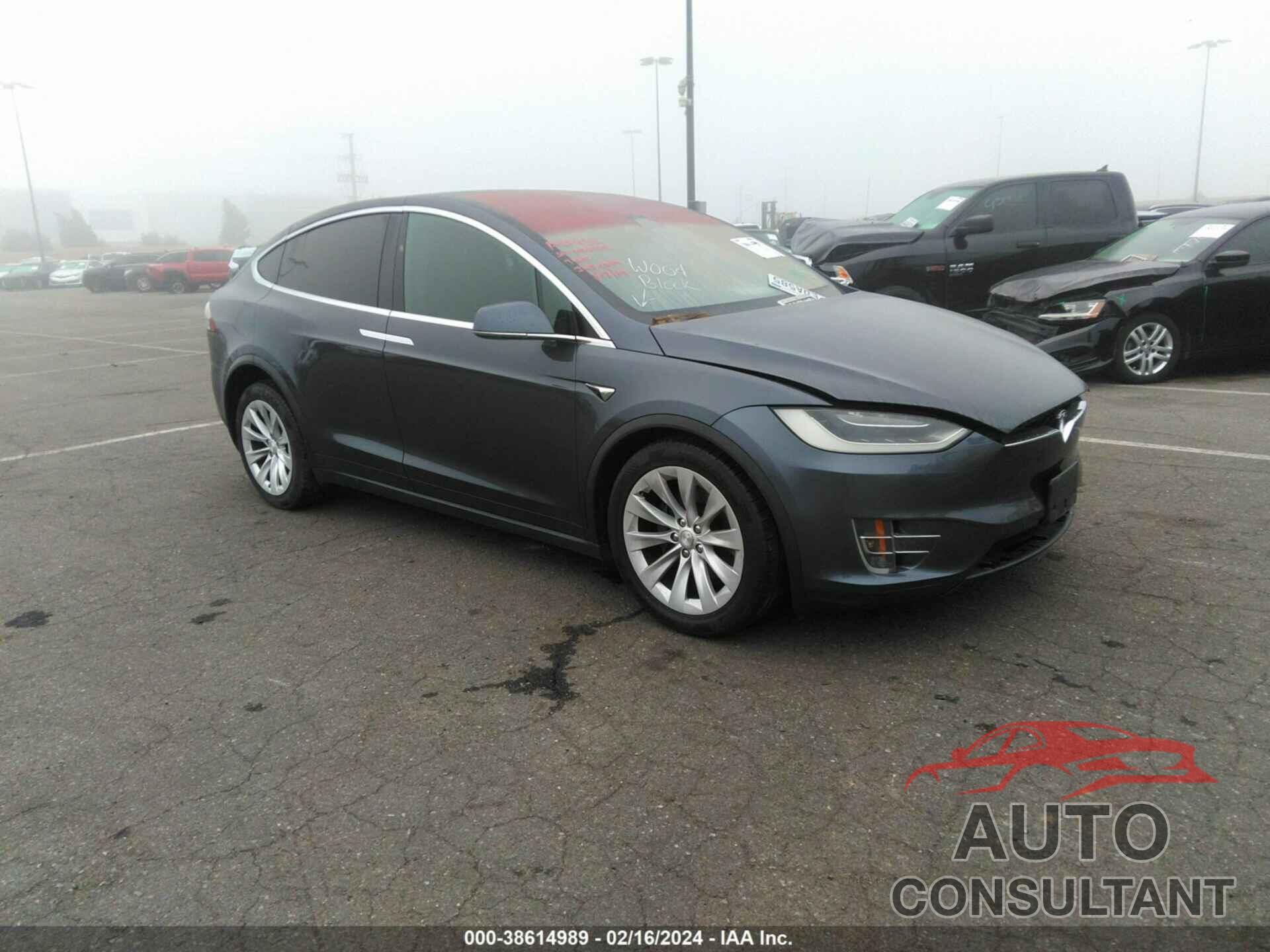 TESLA MODEL X 2018 - 5YJXCDE22JF100014