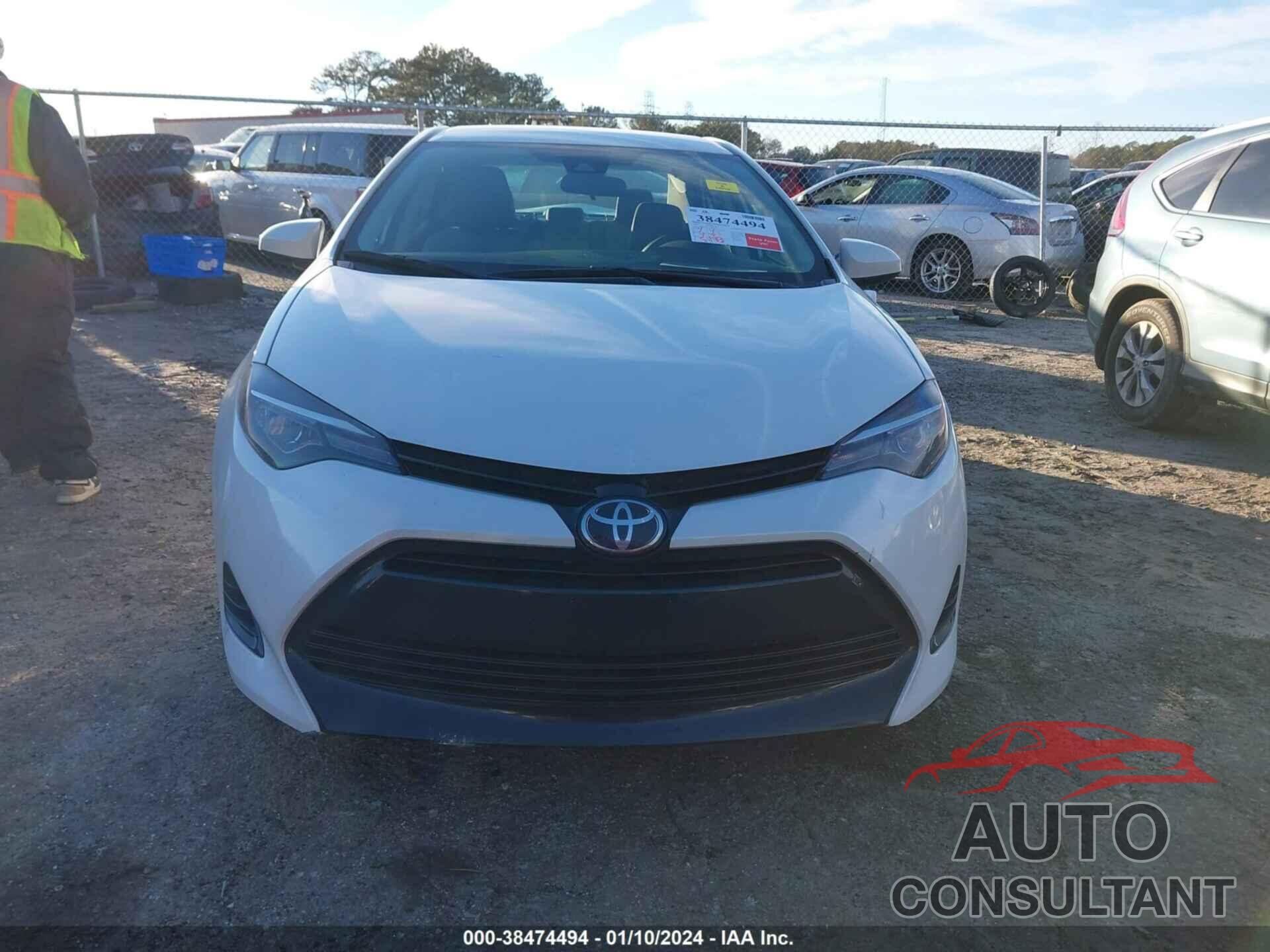 TOYOTA COROLLA 2018 - 5YFBURHE1JP828969