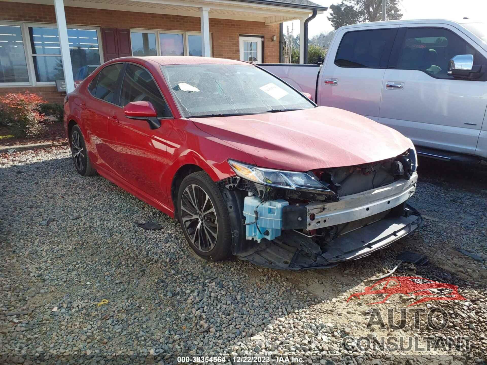 TOYOTA CAMRY 2019 - 4T1B11HK0KU168133