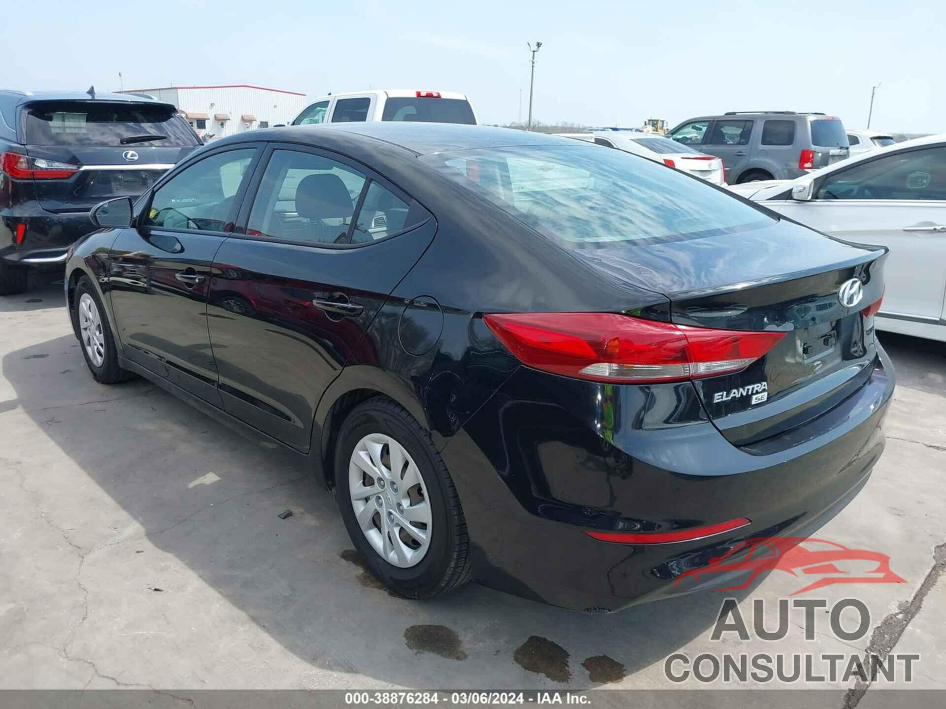 HYUNDAI ELANTRA 2018 - 5NPD74LF8JH289606