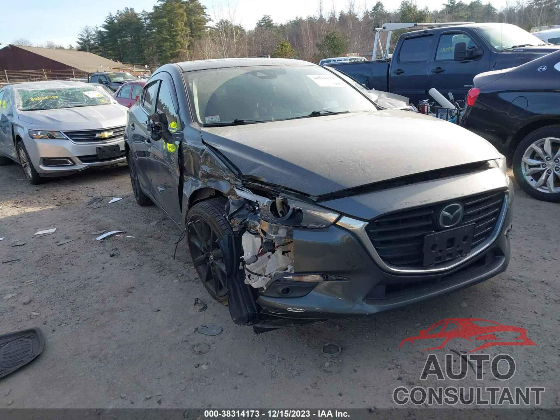 MAZDA 3 2018 - 3MZBN1W38JM178168