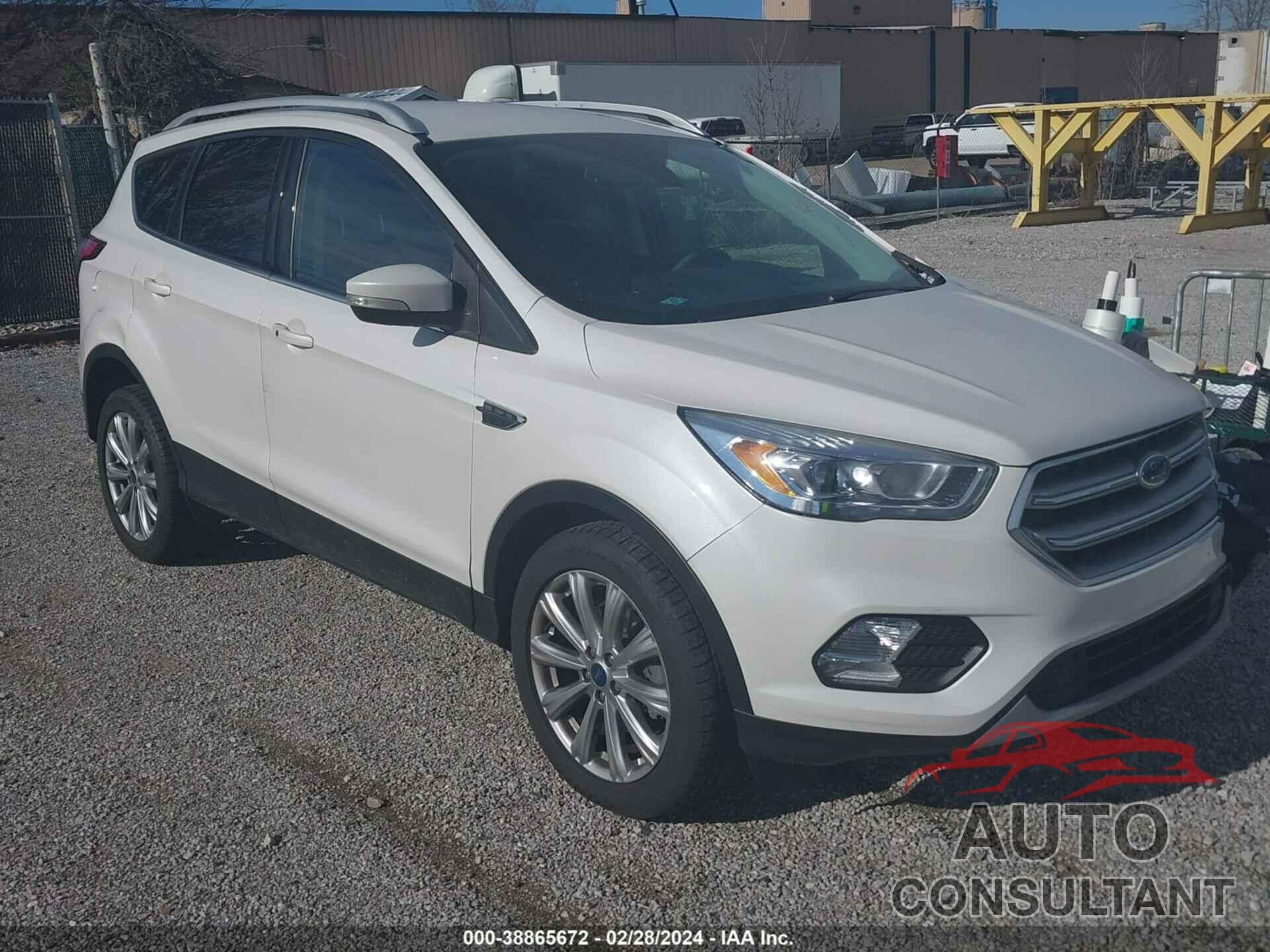 FORD ESCAPE 2017 - 1FMCU0JD4HUE64377