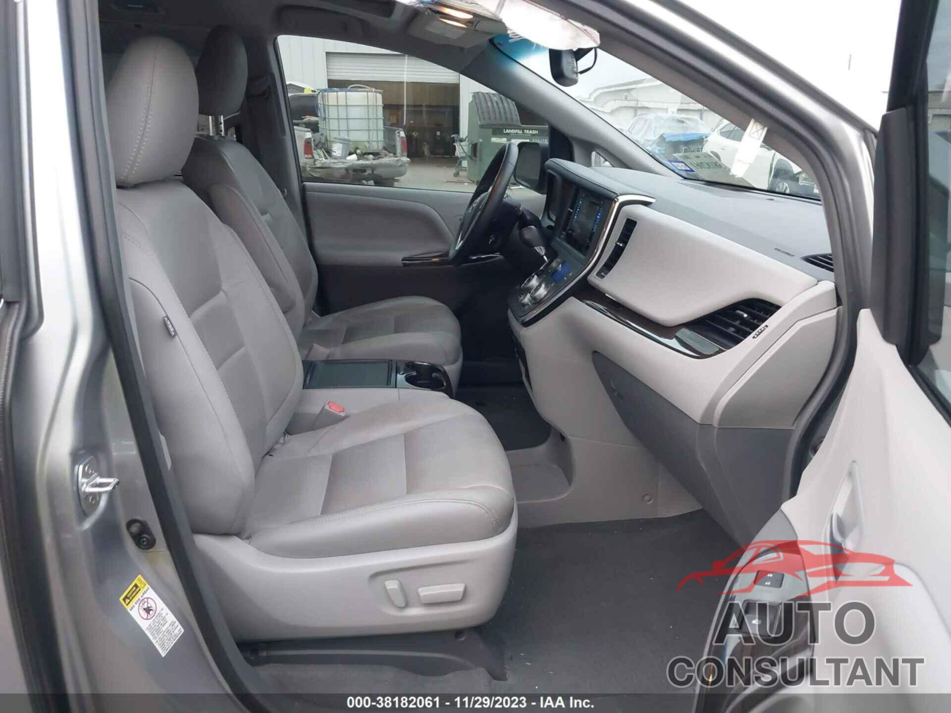 TOYOTA SIENNA 2017 - 5TDYZ3DC9HS888710