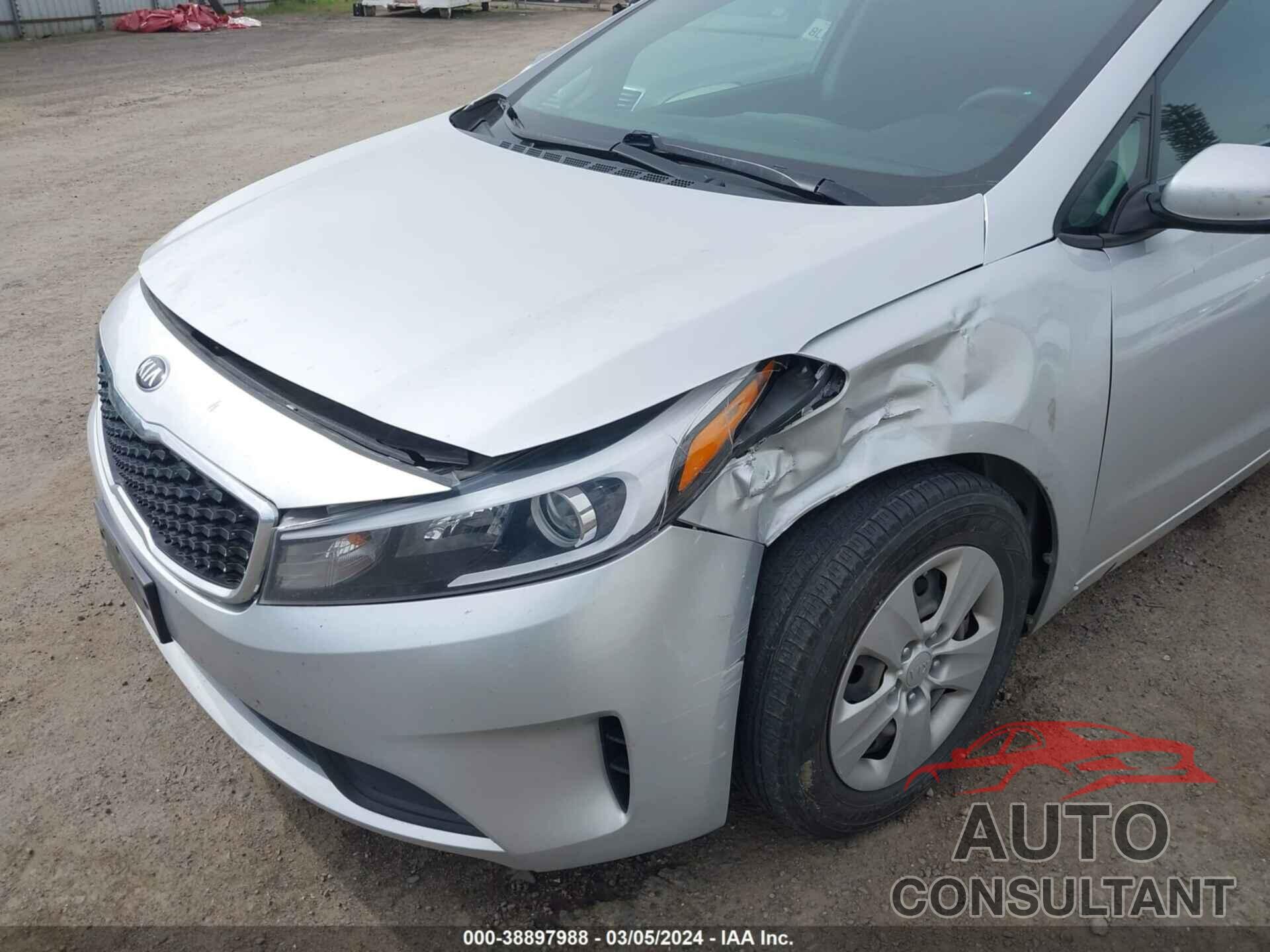 KIA FORTE 2018 - 3KPFK4A75JE283401