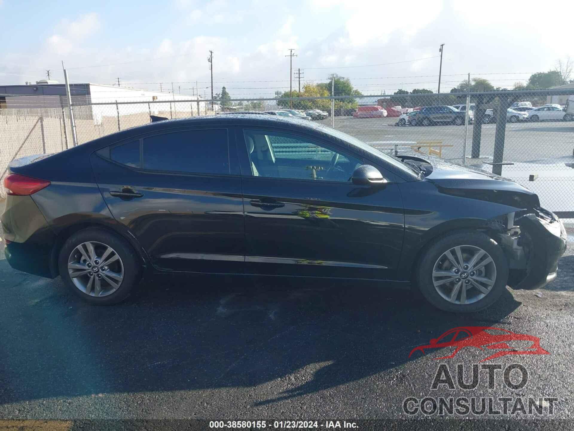 HYUNDAI ELANTRA 2018 - 5NPD84LF8JH392439