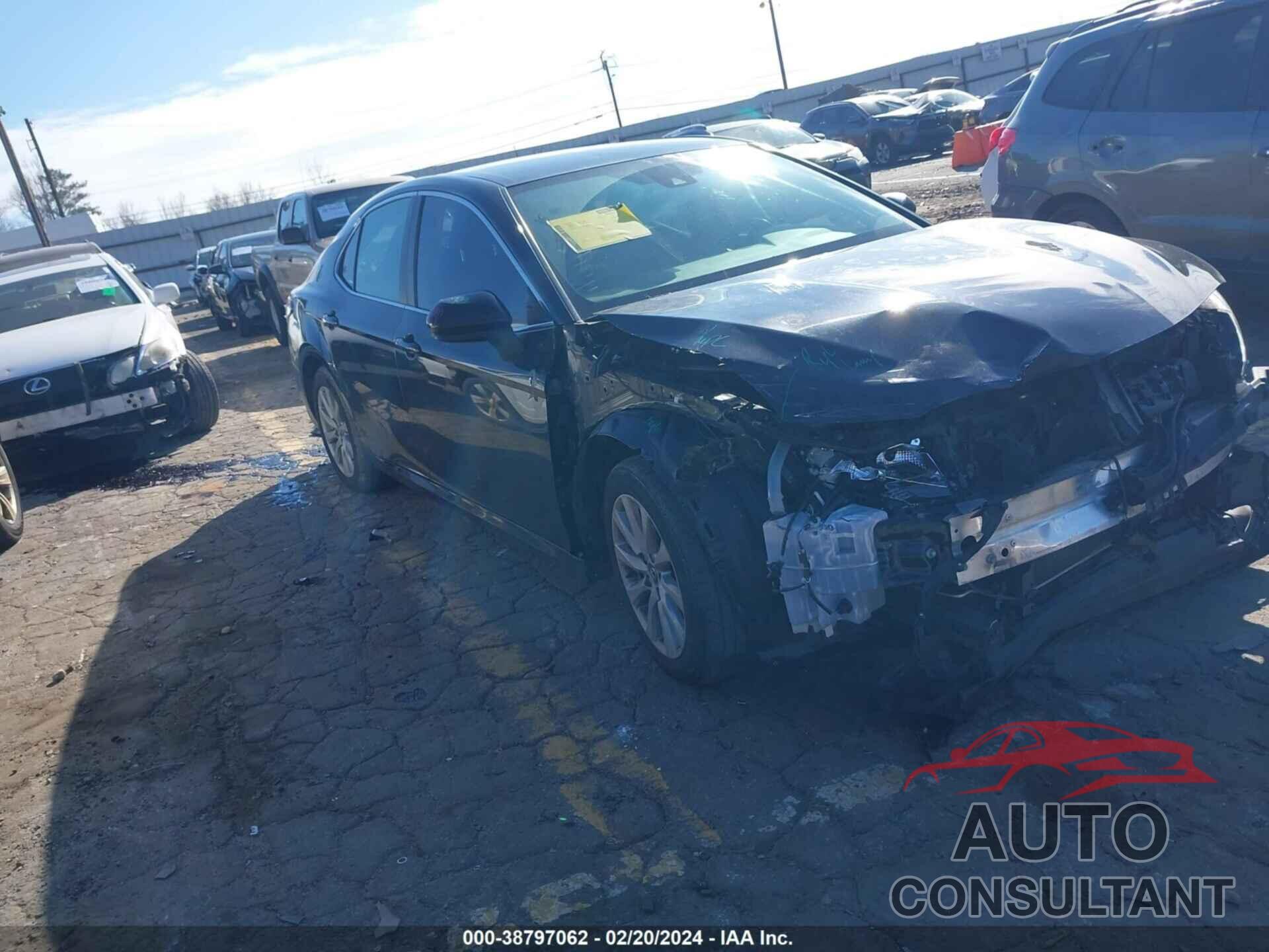 TOYOTA CAMRY 2019 - 4T1B11HK8KU179736