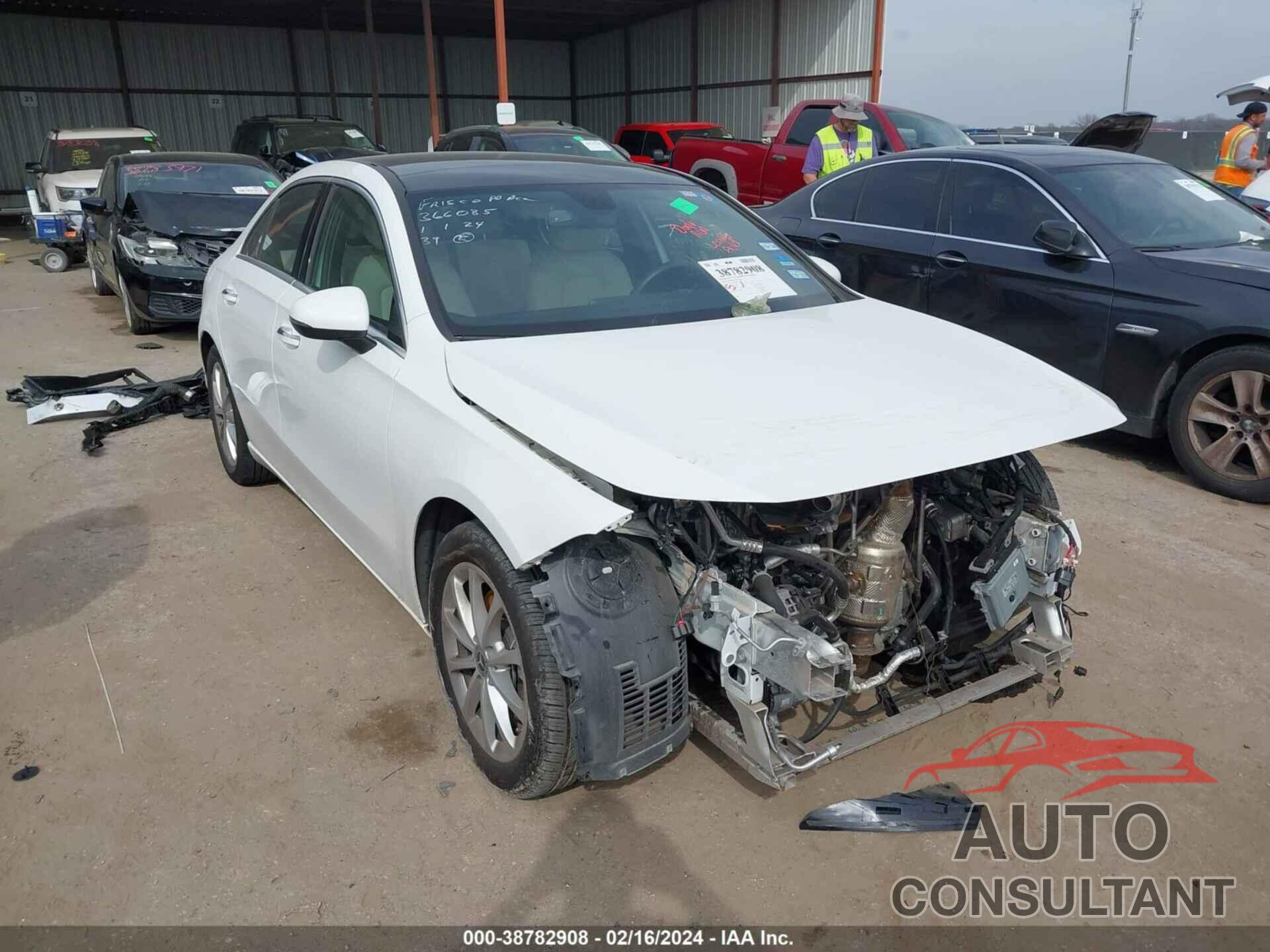 MERCEDES-BENZ A 220 2021 - W1K3G4EB0MJ277960