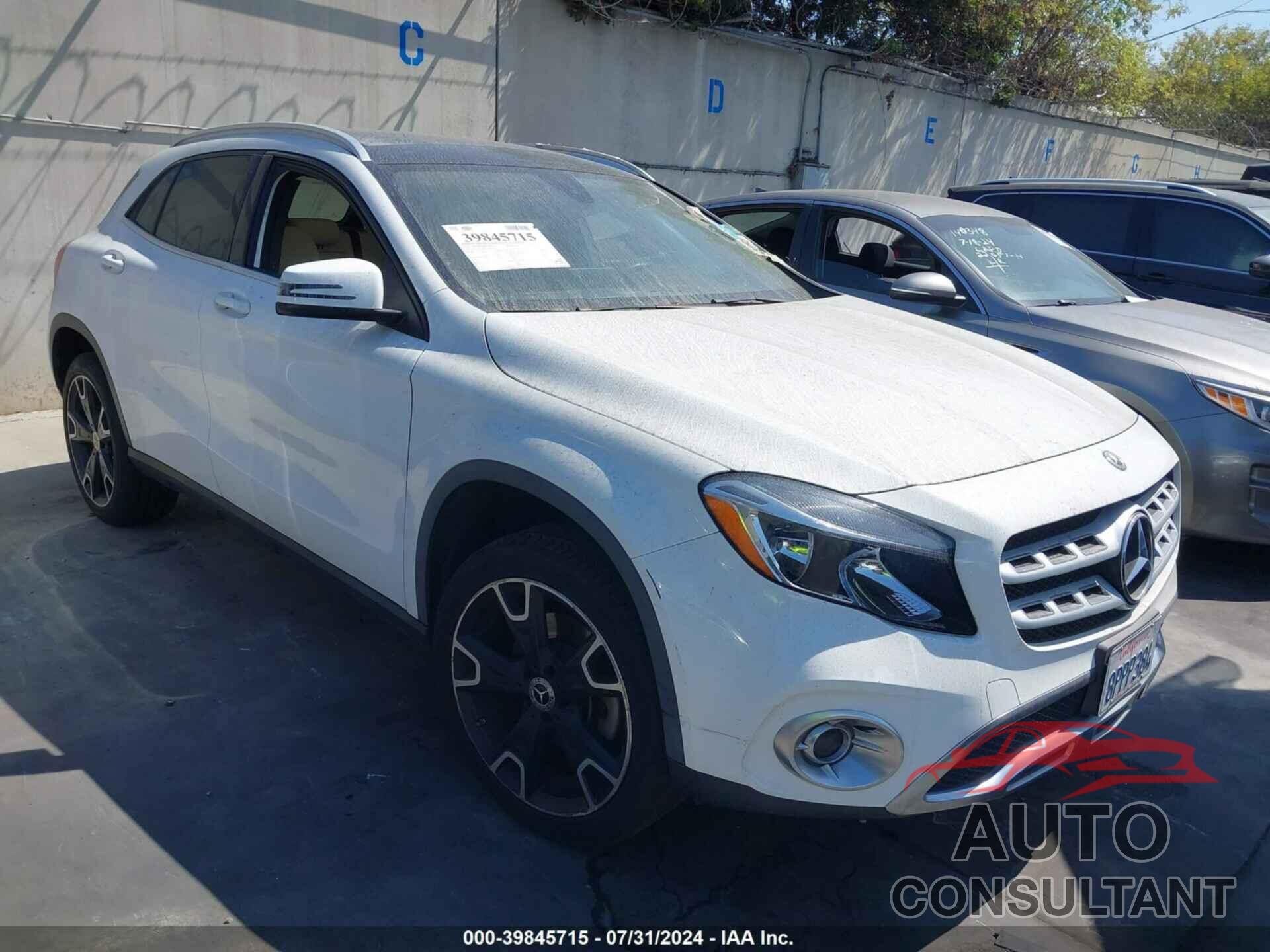 MERCEDES-BENZ GLA 250 2020 - WDCTG4GB4LU028902