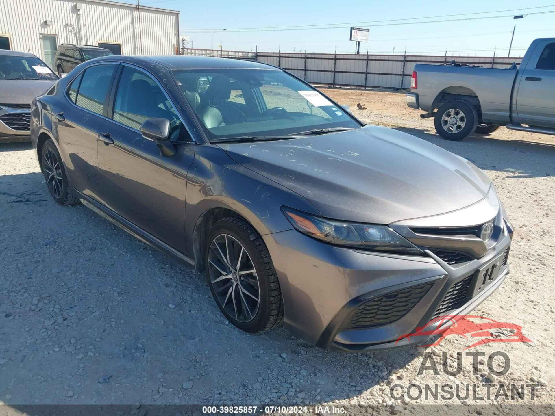 TOYOTA CAMRY 2022 - 4T1G11AK1NU682304