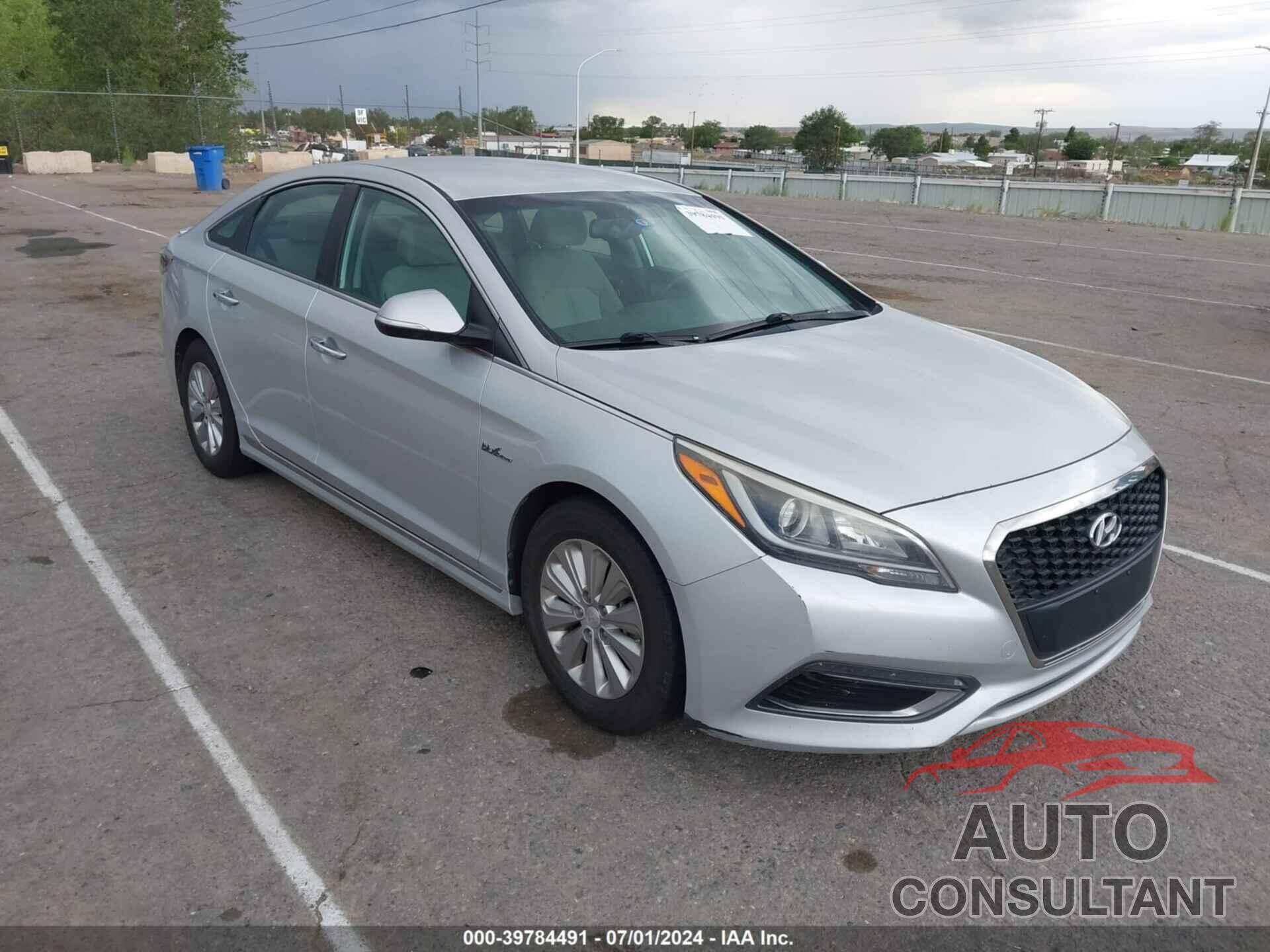 HYUNDAI SONATA HYBRID 2017 - KMHE24L11HA048460