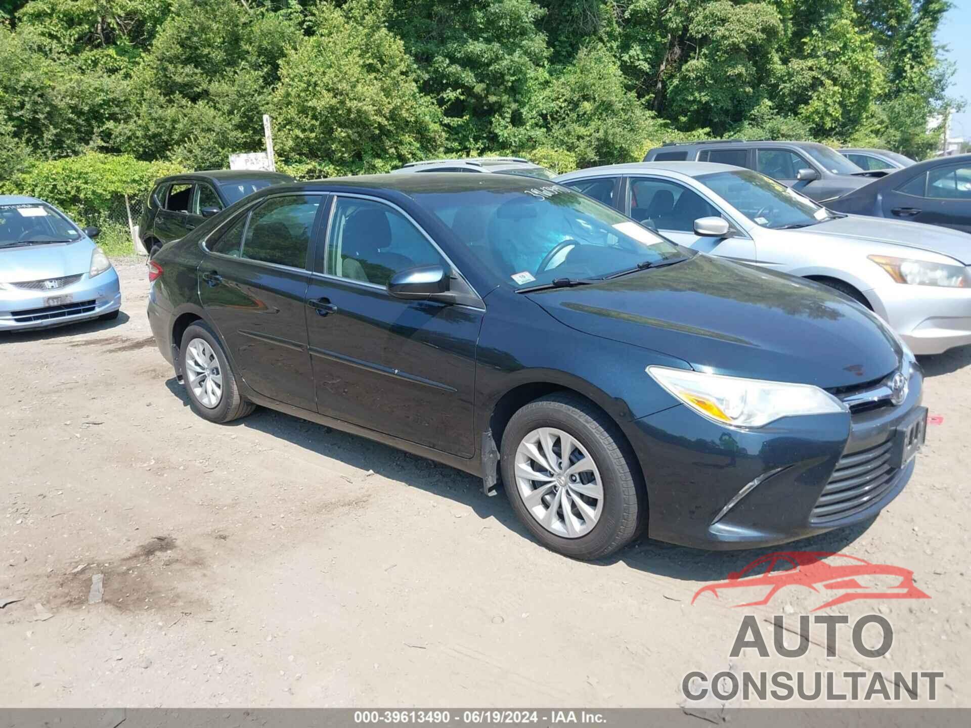 TOYOTA CAMRY 2016 - 4T4BF1FKXGR542412