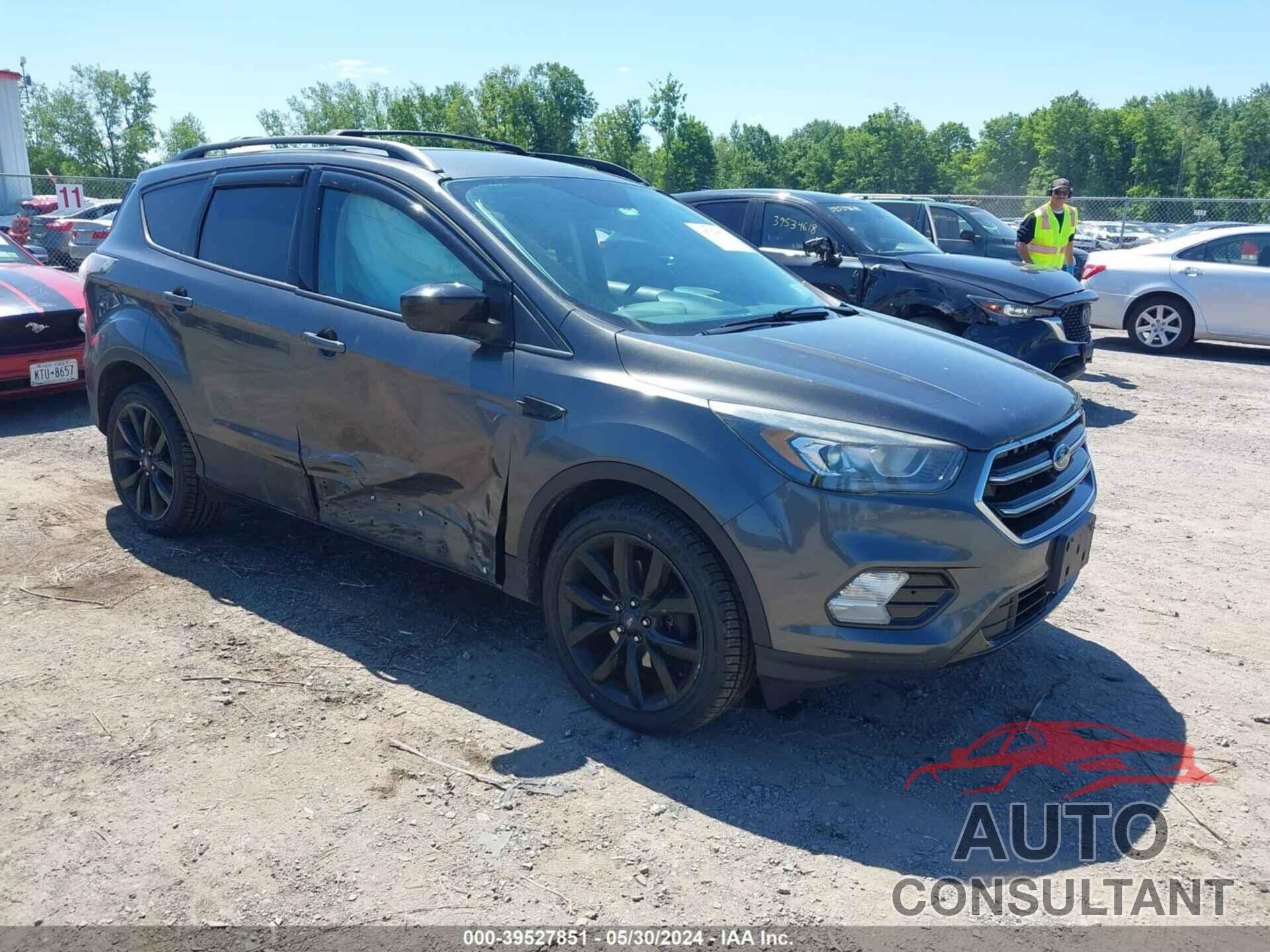 FORD ESCAPE 2017 - 1FMCU9GDXHUA59331