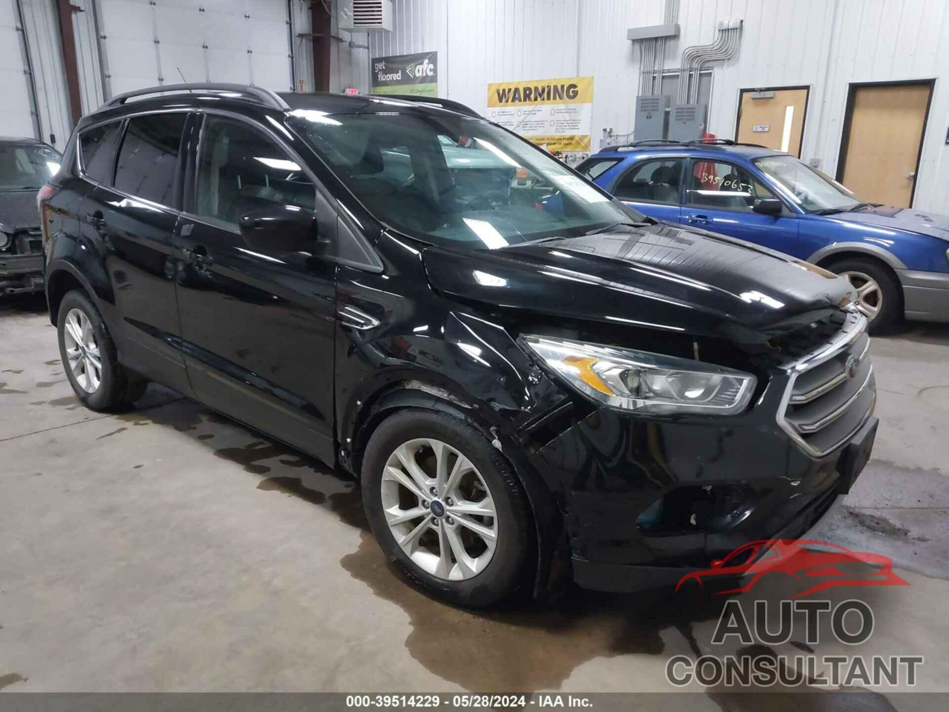 FORD ESCAPE 2017 - 1FMCU9G99HUB05243