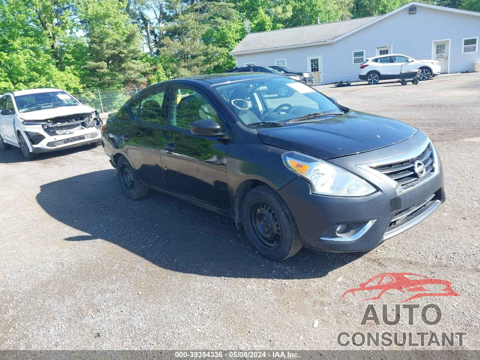 NISSAN VERSA 2017 - 3N1CN7AP0HL804576