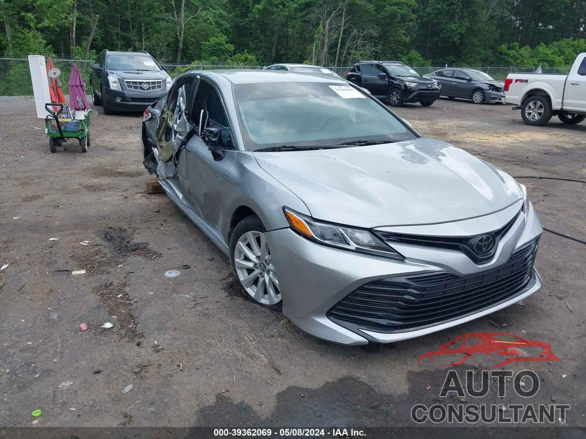 TOYOTA CAMRY 2018 - 4T1B11HK8JU655448