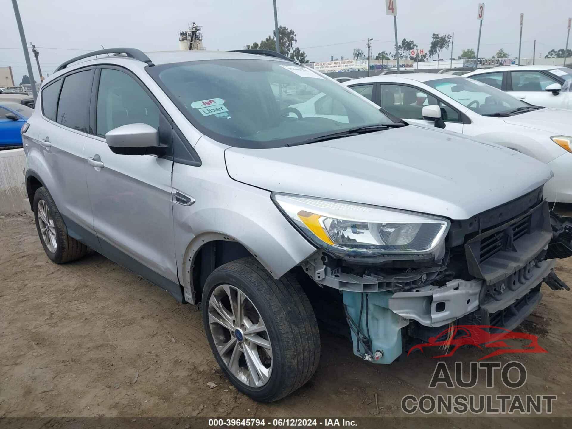 FORD ESCAPE 2018 - 1FMCU0G91JUC64937