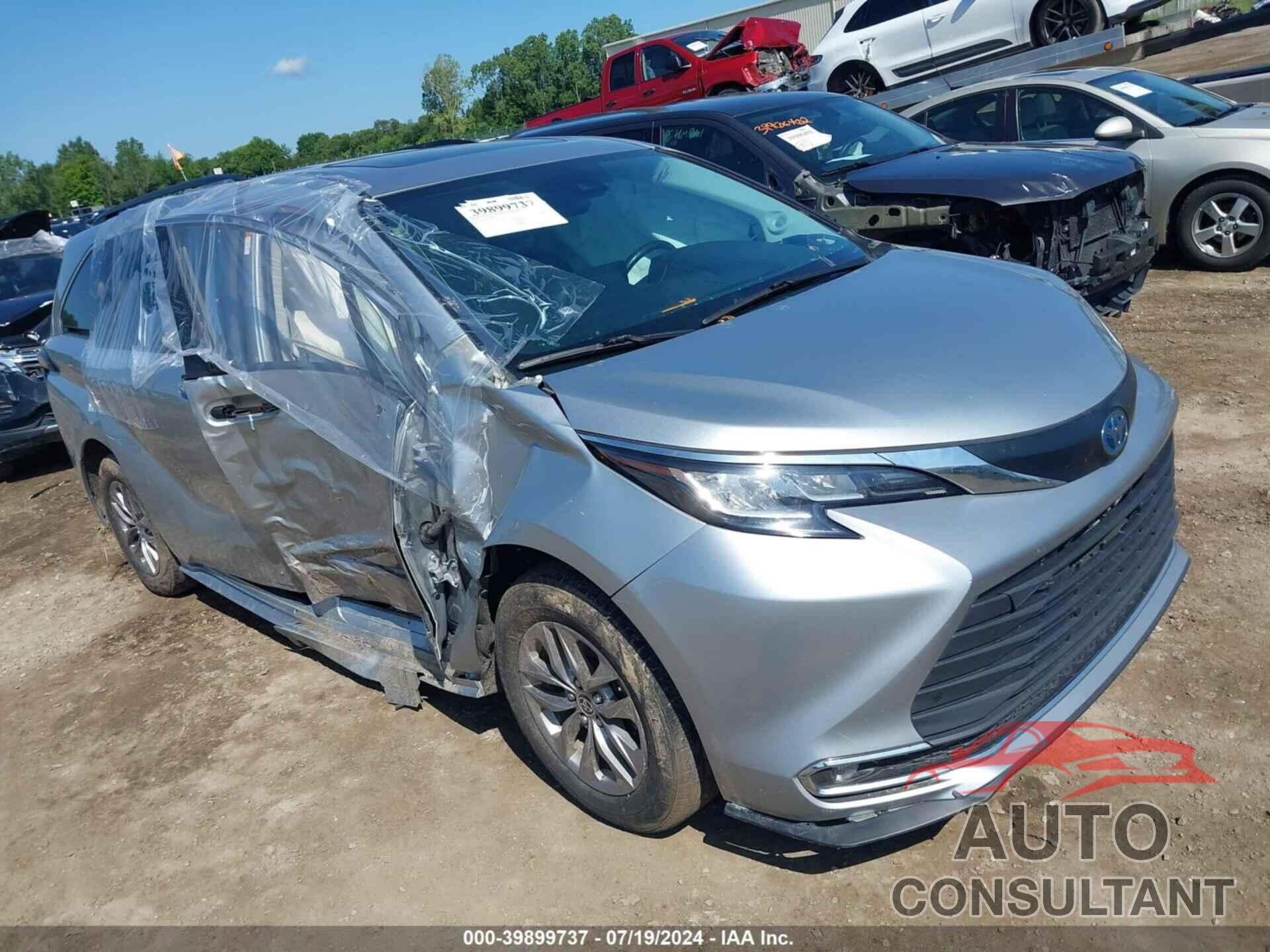 TOYOTA SIENNA 2021 - 5TDJSKFC2MS024296