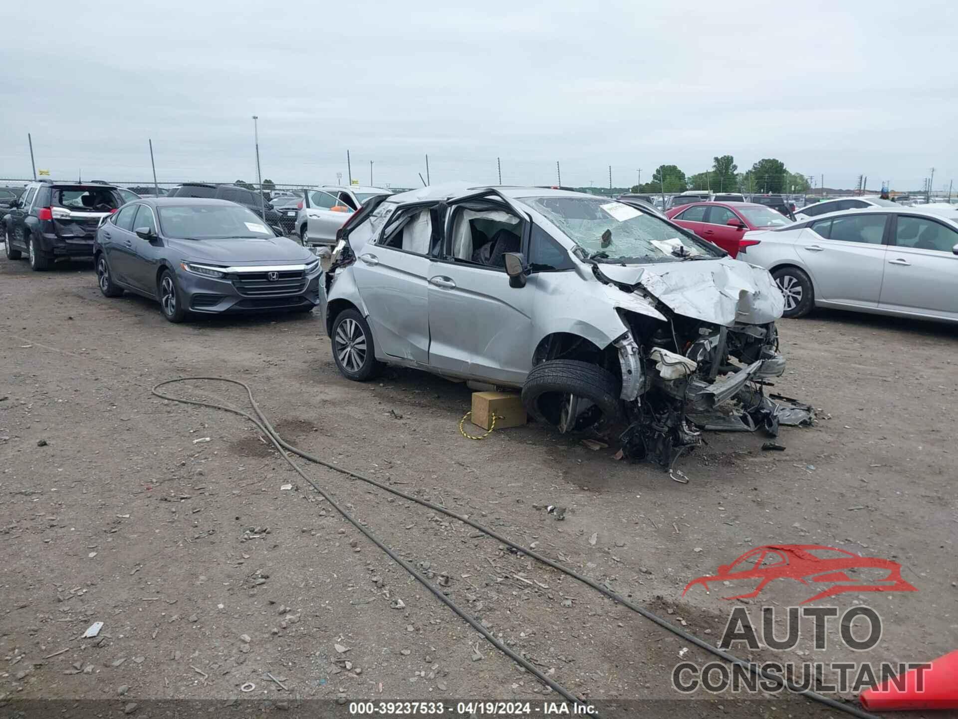 HONDA FIT 2016 - JHMGK5H74GX017570