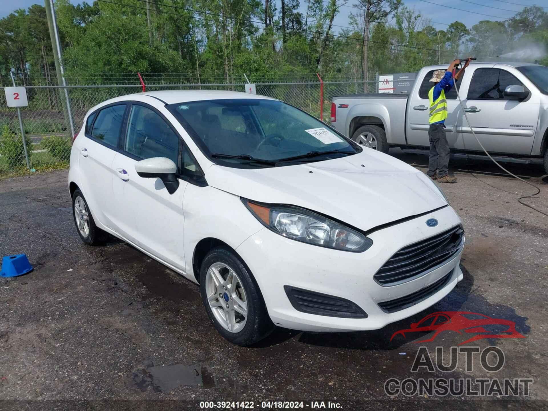 FORD FIESTA 2018 - 3FADP4EJ4JM122483