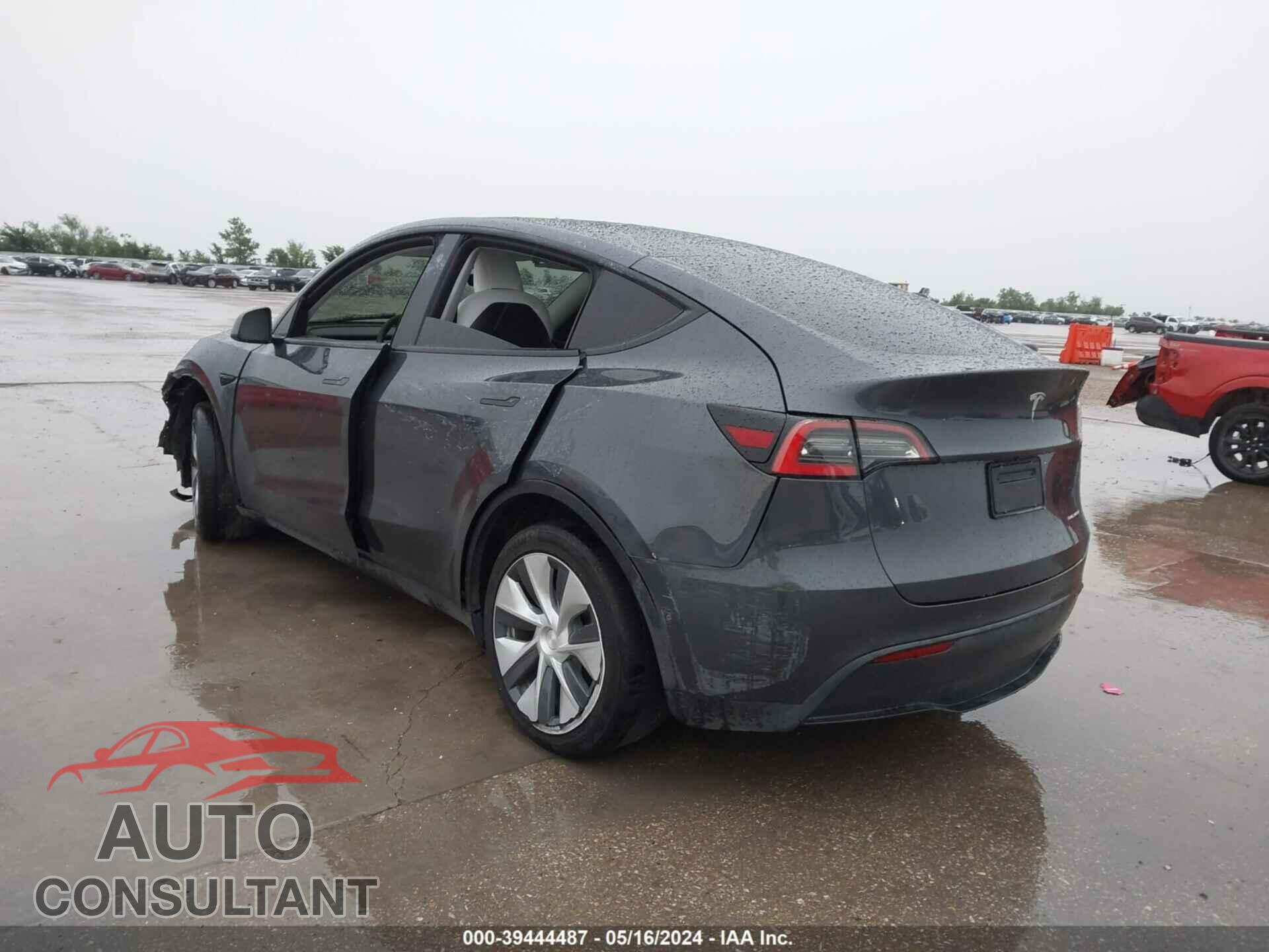 TESLA MODEL Y 2021 - 5YJYGDED1MF122035