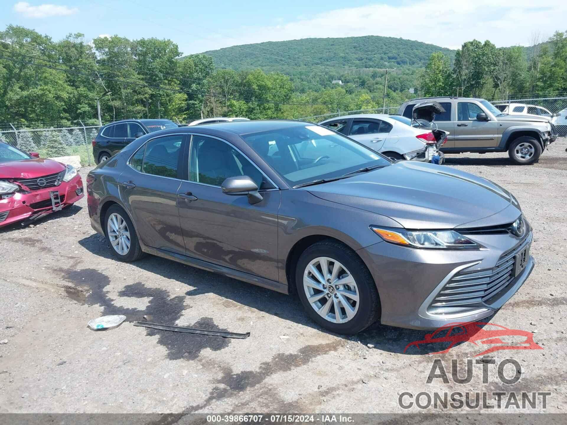 TOYOTA CAMRY 2022 - 4T1C11BK6NU059726