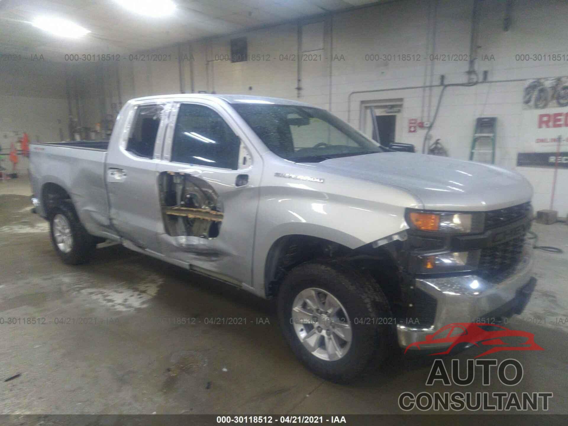 CHEVROLET SILVERADO 1500 2019 - 1GCRYAEH7KZ347442