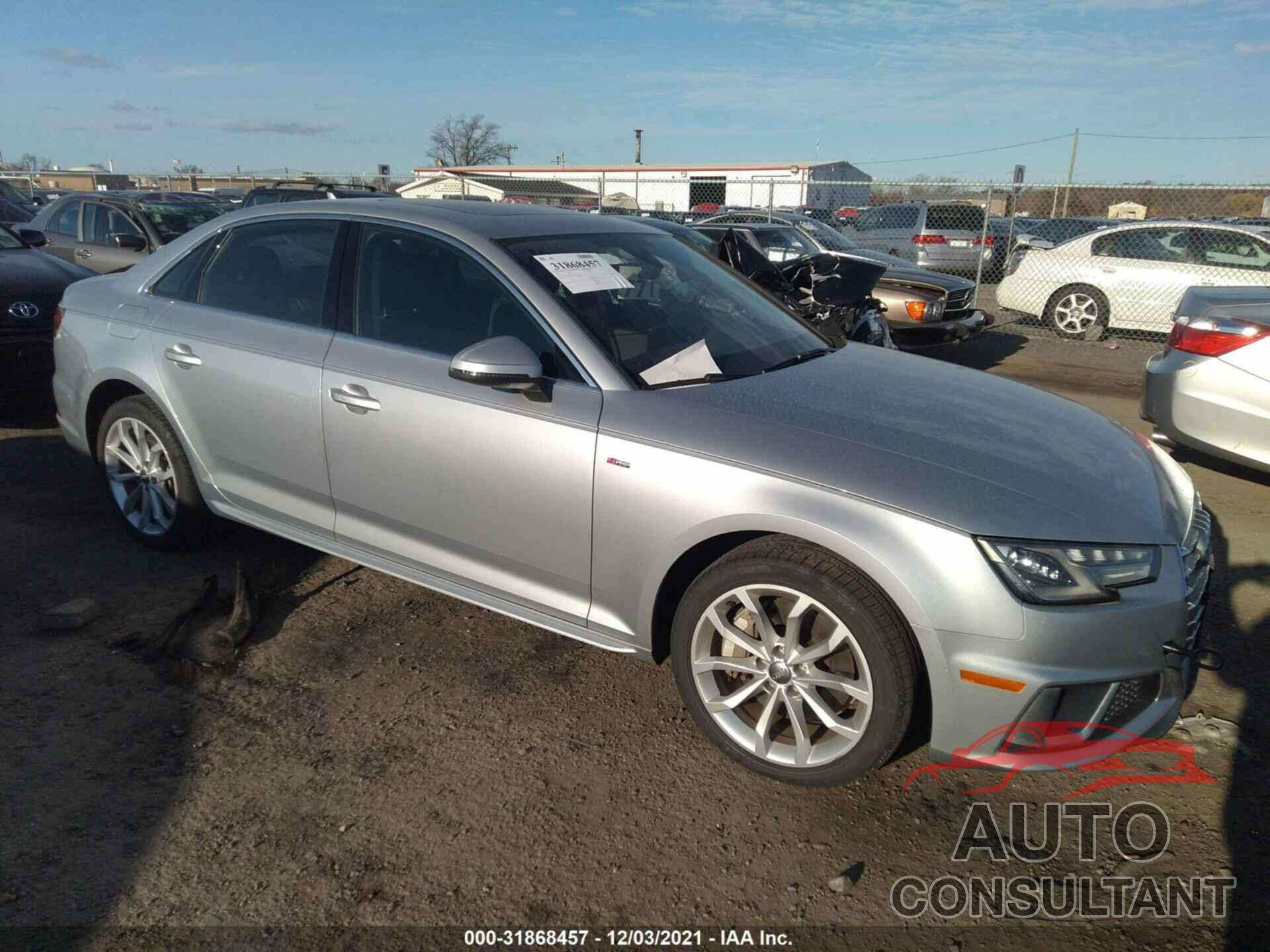 AUDI A4 2019 - WAUDNAF44KA118601