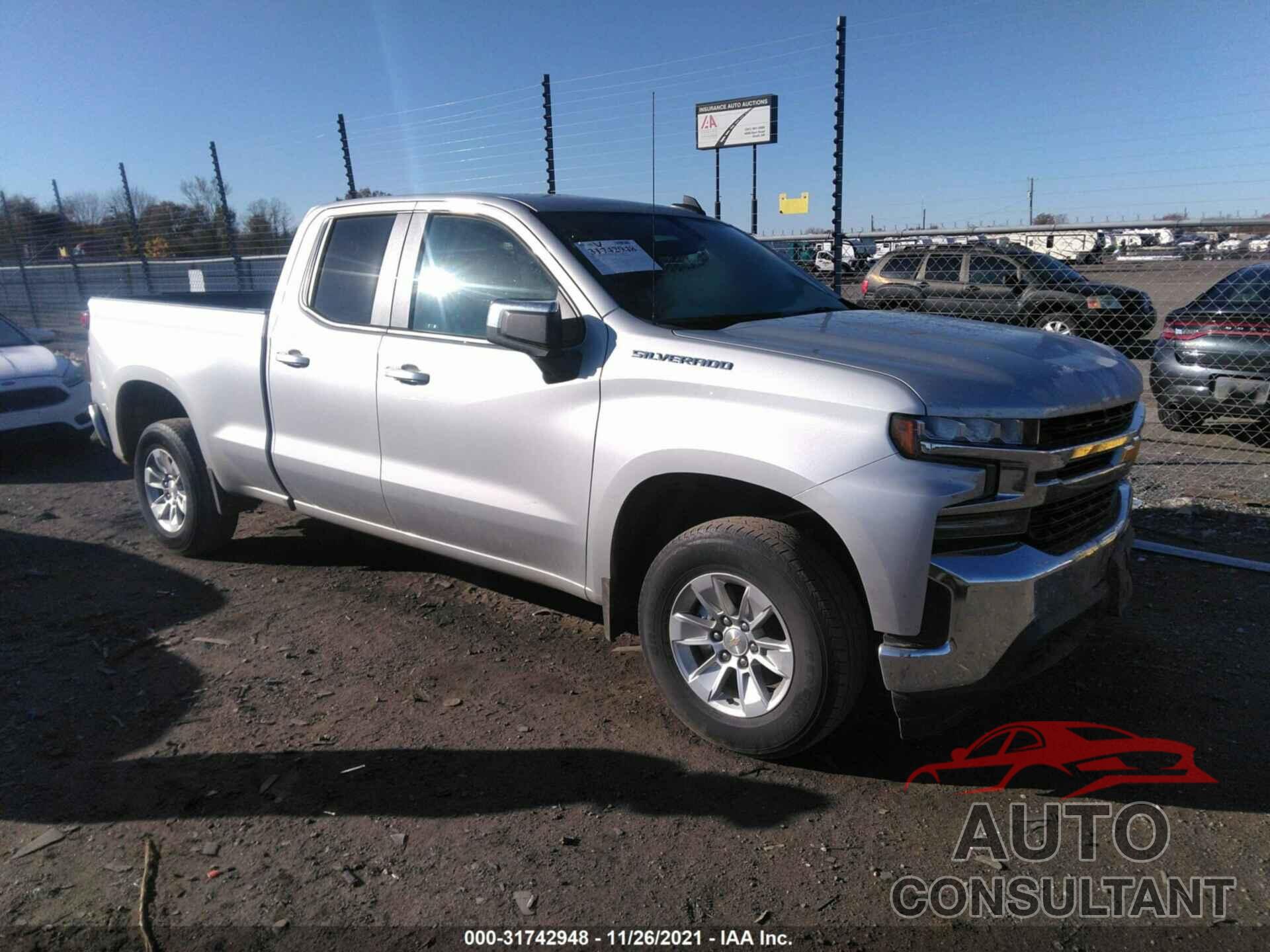 CHEVROLET SILVERADO 1500 2021 - 1GCRWCED8MZ252826