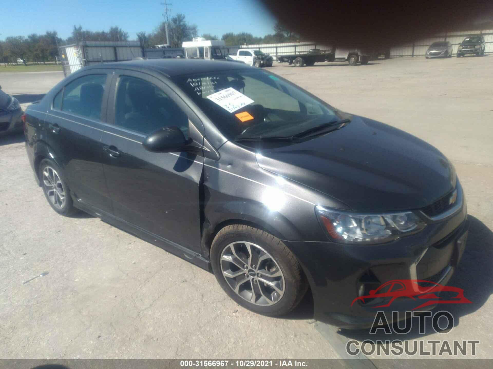 CHEVROLET SONIC 2018 - 1G1JD5SH9J4110444