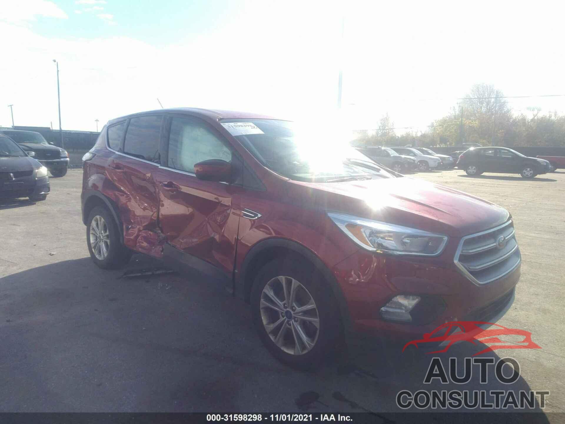 FORD ESCAPE 2017 - 1FMCU9G99HUE88472